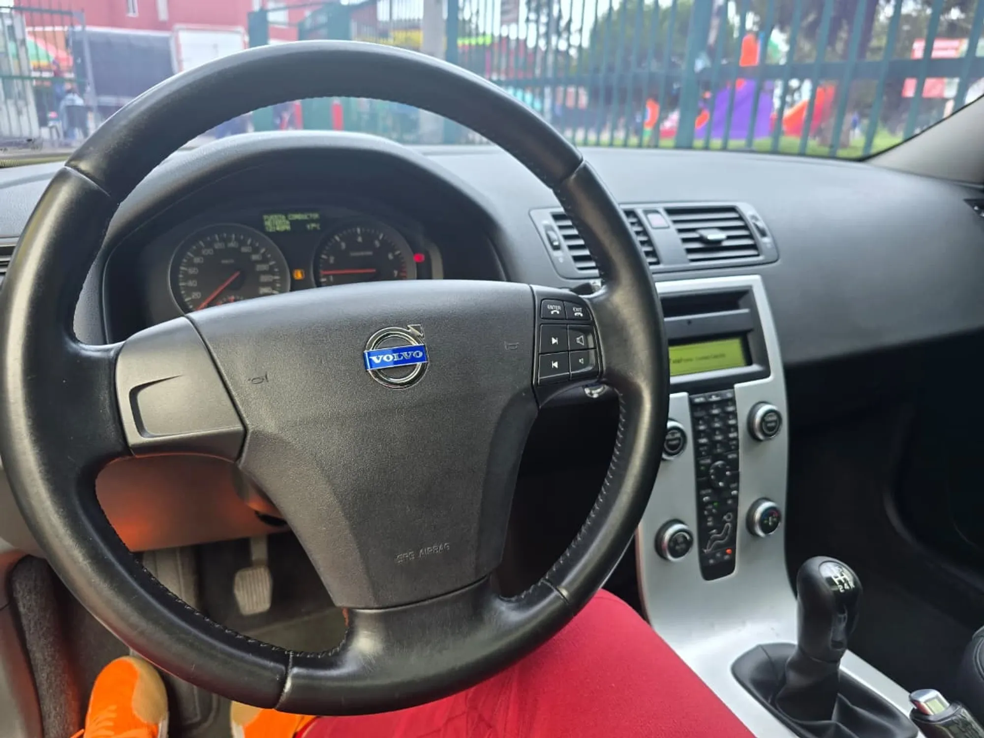 Volvo C30 2013  Diseo seguridad y rendimiento en un solo vehculo 