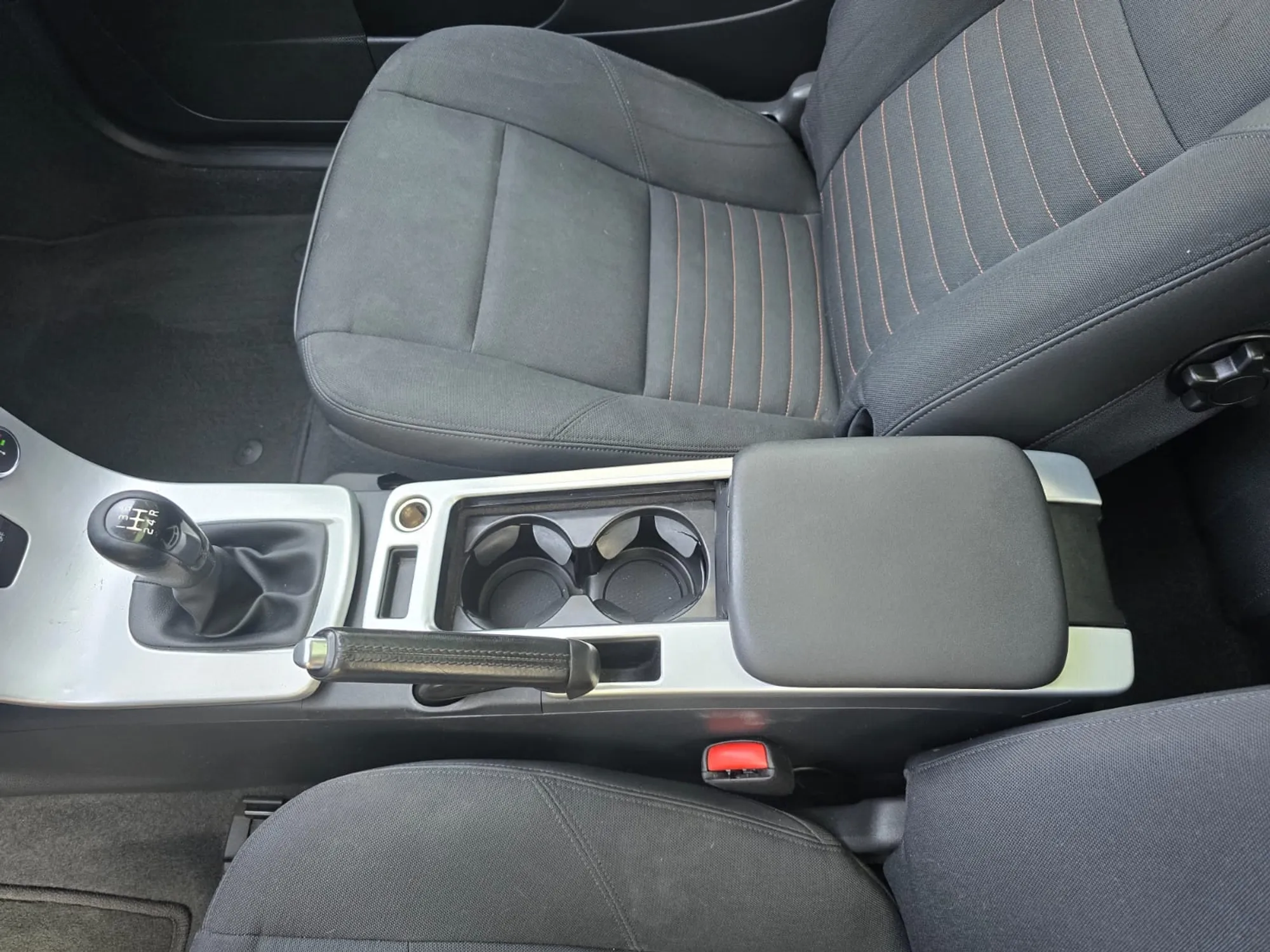 Volvo C30 2013  Diseo seguridad y rendimiento en un solo vehculo 