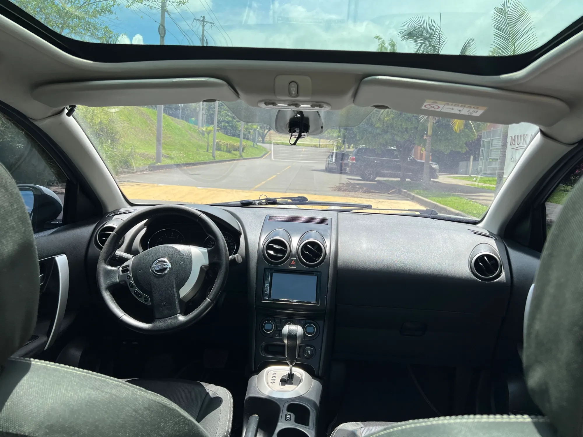 Nissan qashqai 2014