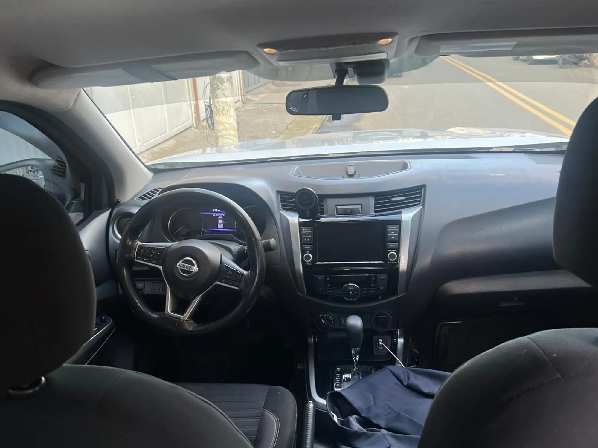 Nissan Frontier 2.5 XE 2022  Potencia resistencia y tecnologa