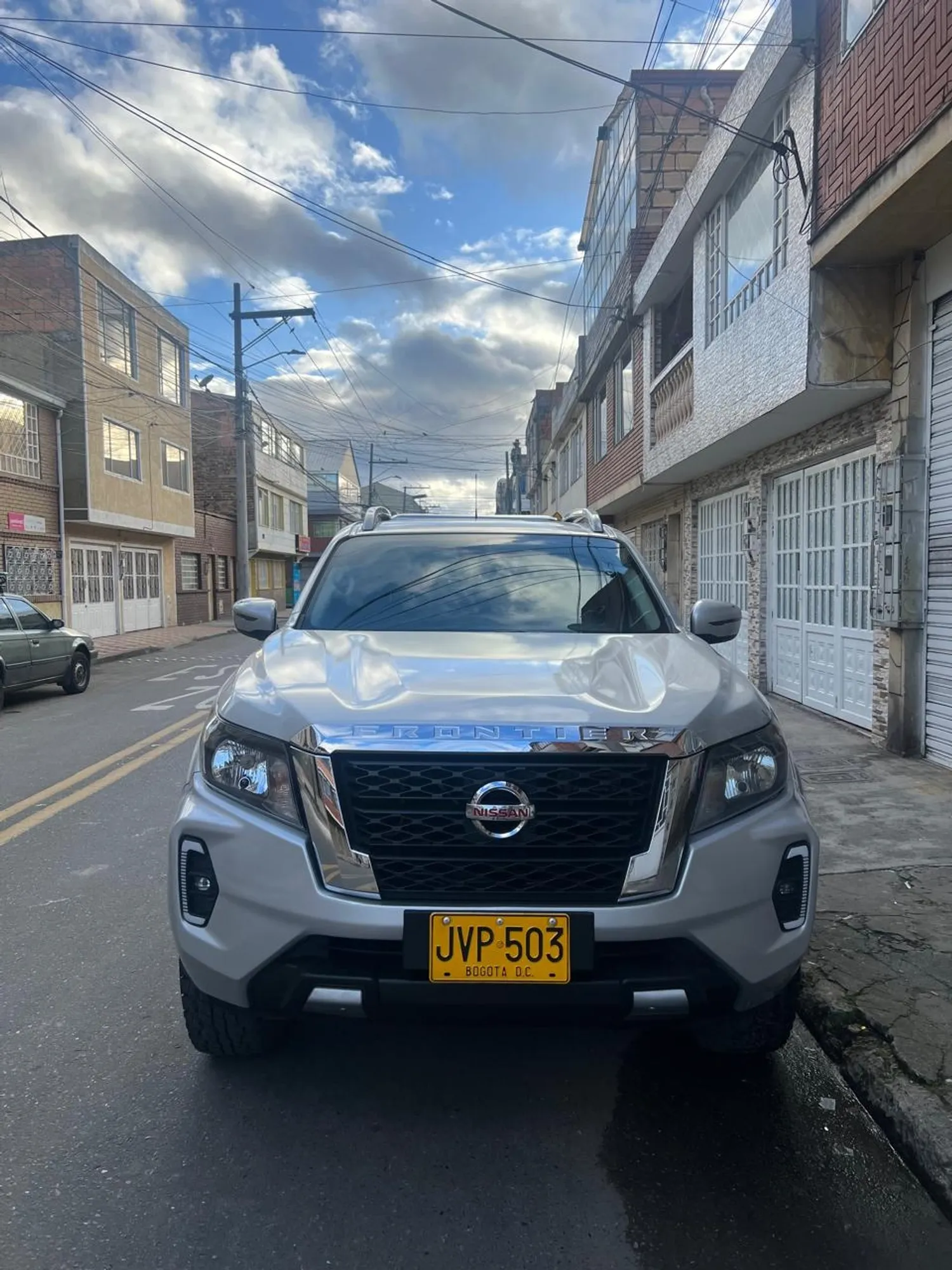 Nissan Frontier 2.5 XE 2022  Potencia resistencia y tecnologa