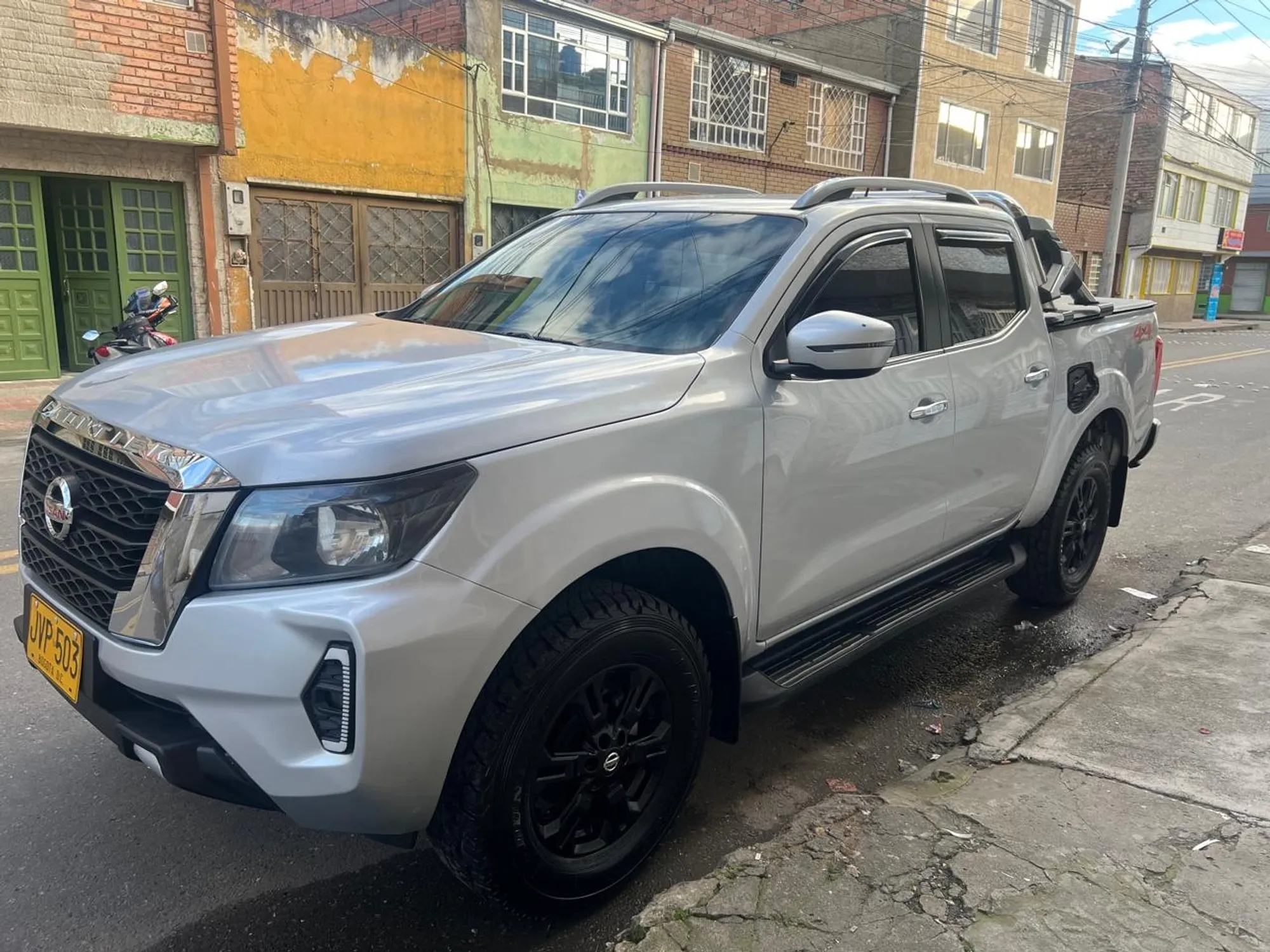 Nissan Frontier 2.5 XE 2022  Potencia resistencia y tecnologa