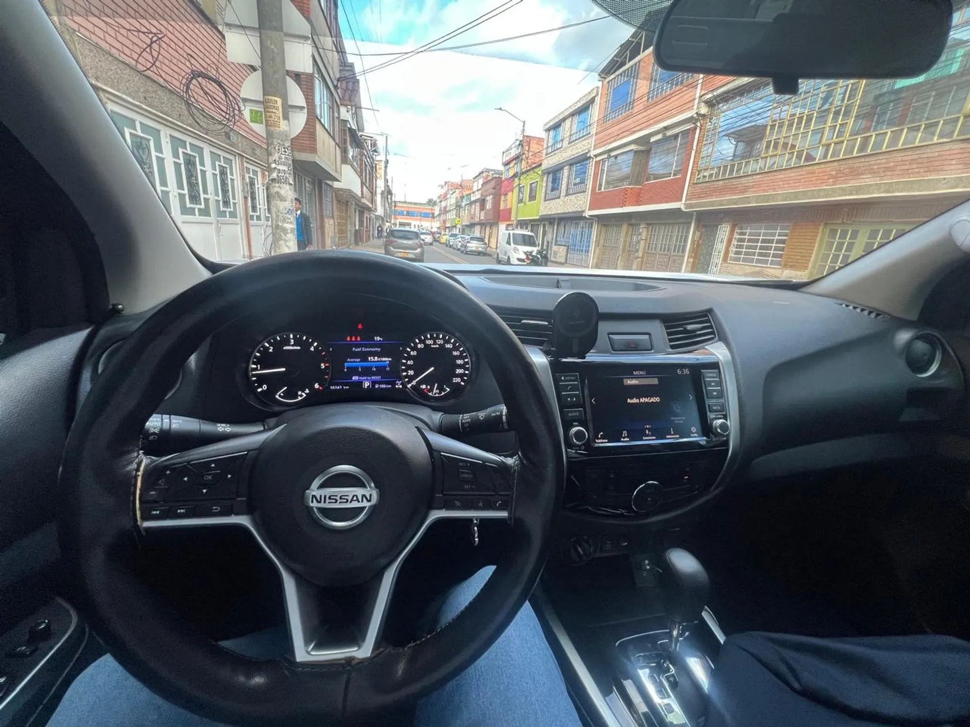 Nissan Frontier 2.5 XE 2022  Potencia resistencia y tecnologa