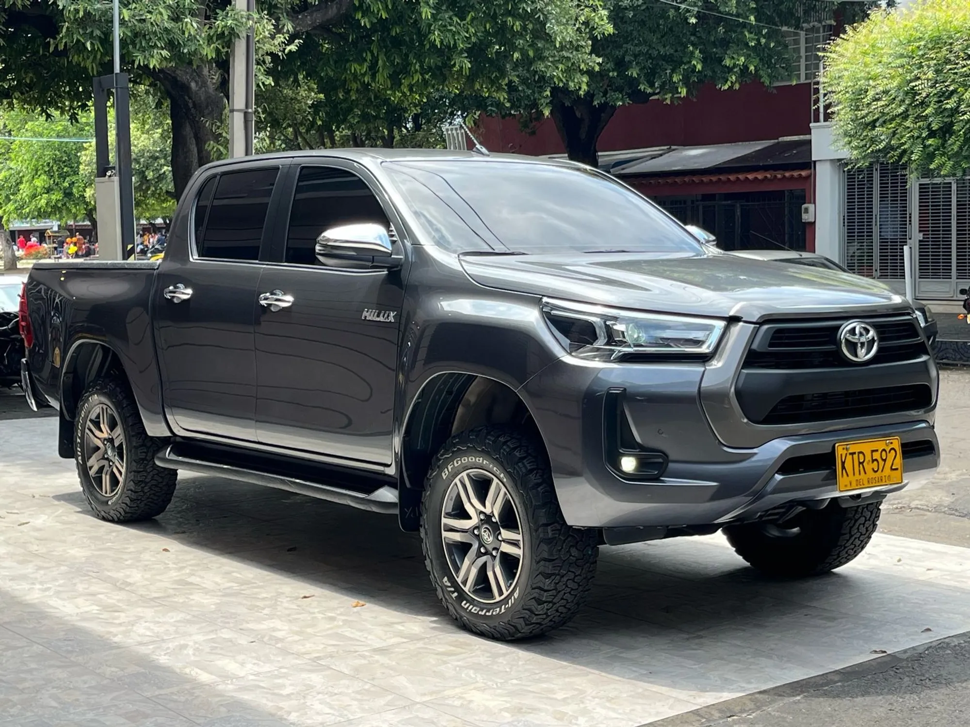 TOYOTA HILUX SRV 2.4 DIESEL AUTOMATICA 2022
