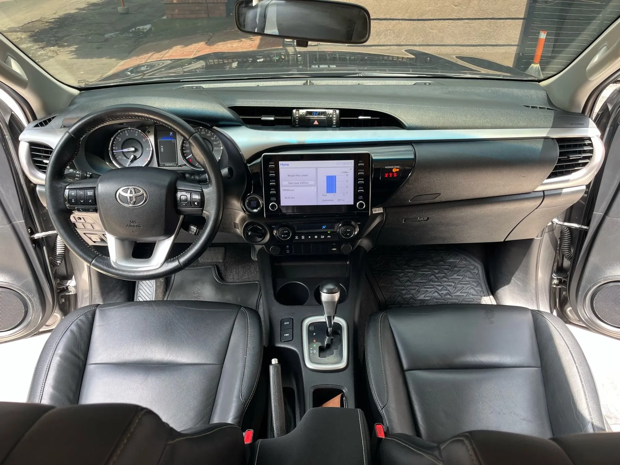 TOYOTA HILUX SRV 2.4 DIESEL AUTOMATICA 2022