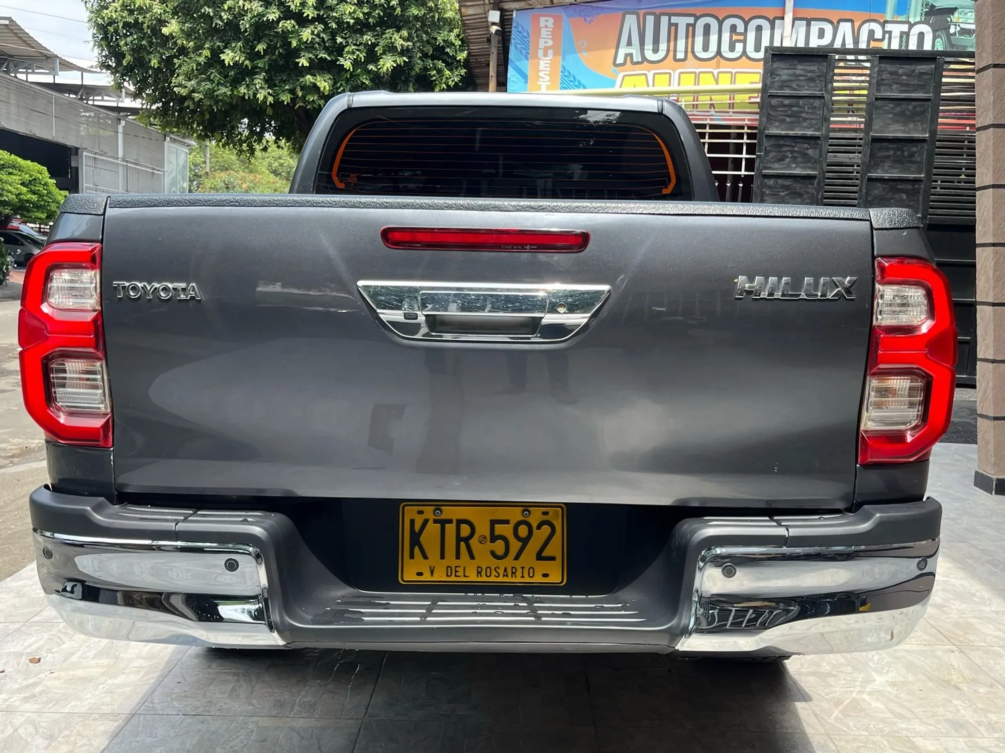 TOYOTA HILUX SRV 2.4 DIESEL AUTOMATICA 2022