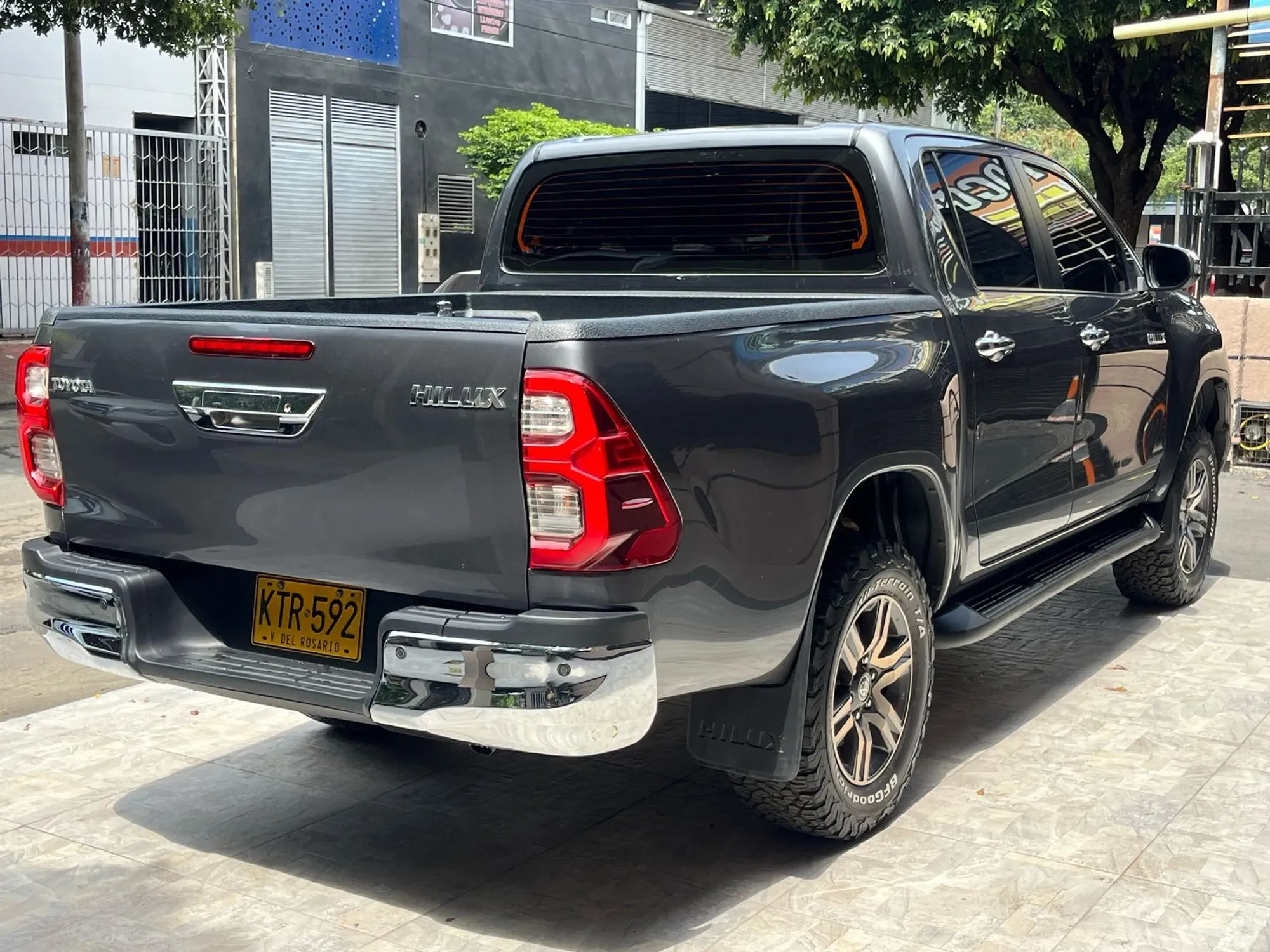 TOYOTA HILUX SRV 2.4 DIESEL AUTOMATICA 2022