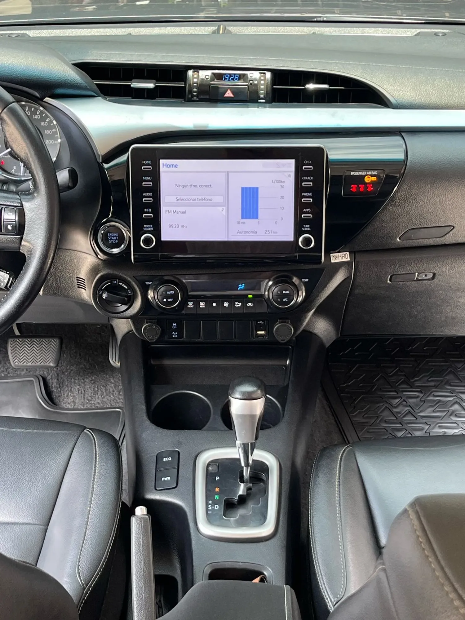 TOYOTA HILUX SRV 2.4 DIESEL AUTOMATICA 2022
