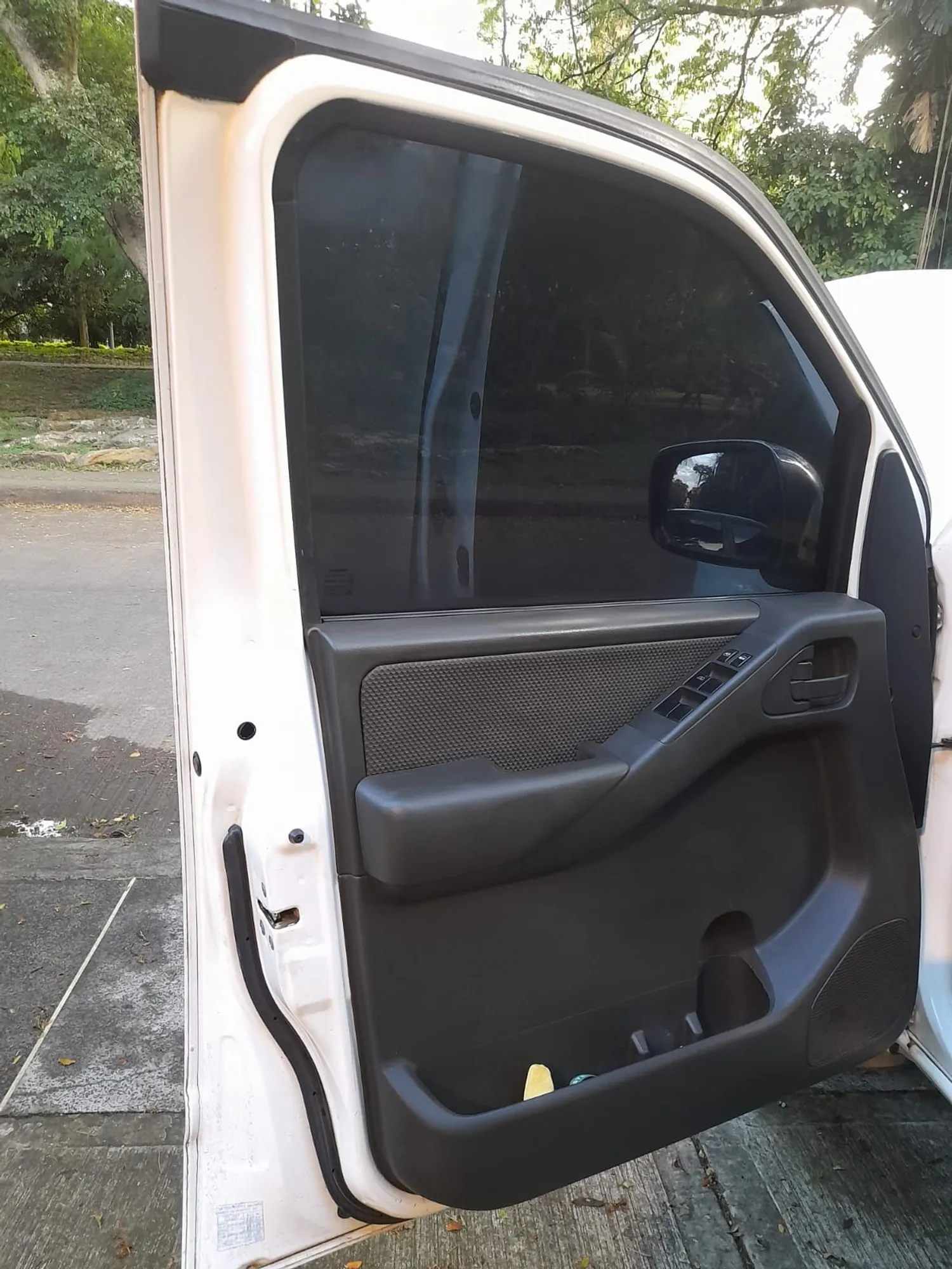 NISSAN NAVARA DIESEL 2.5 MID 2013