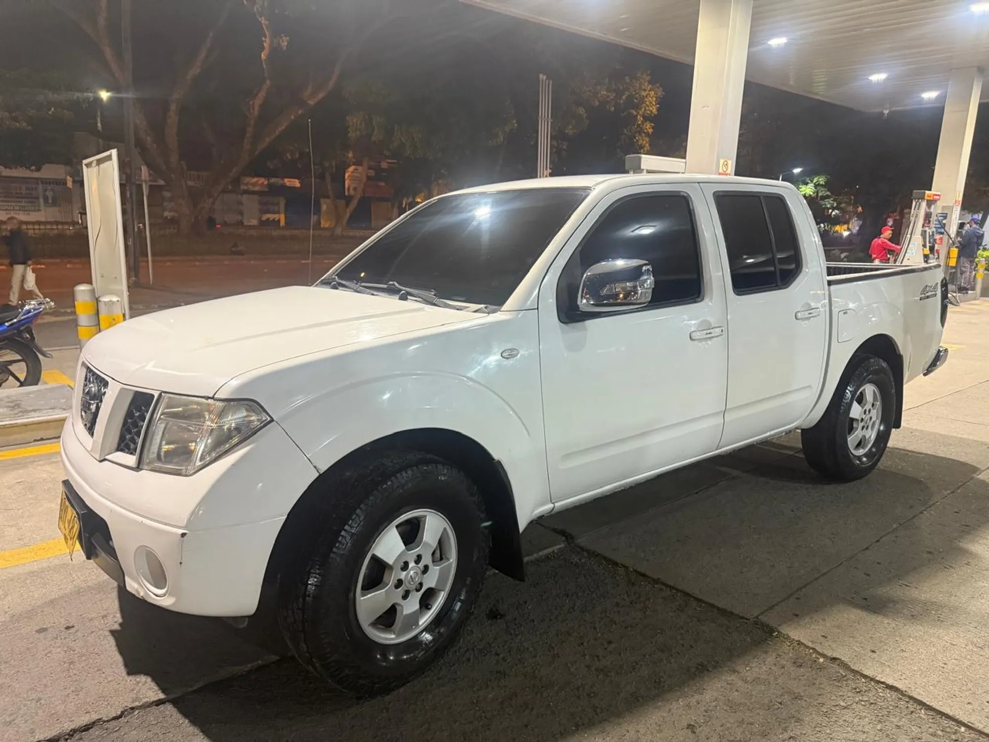 NISSAN NAVARA DIESEL 2.5 MID 2013