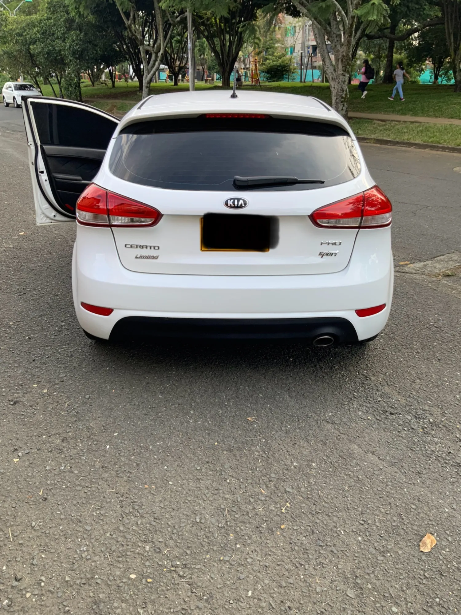 Kia Cerato Pro sport Hatchback 