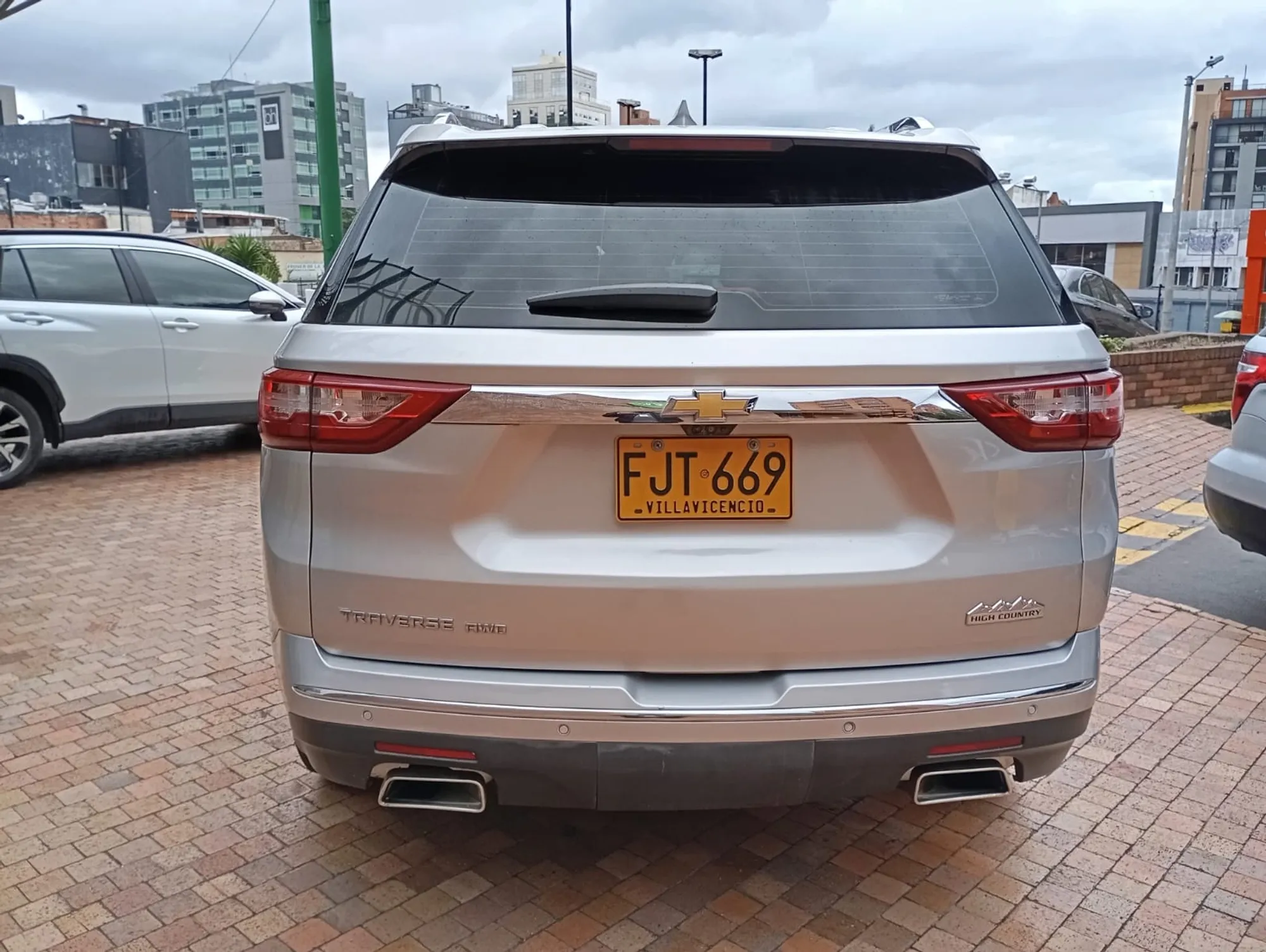 CHEVROLET TRAVERSE HIGH COUNTRY 3.6L AUT 4X4 7 PUESTOS 