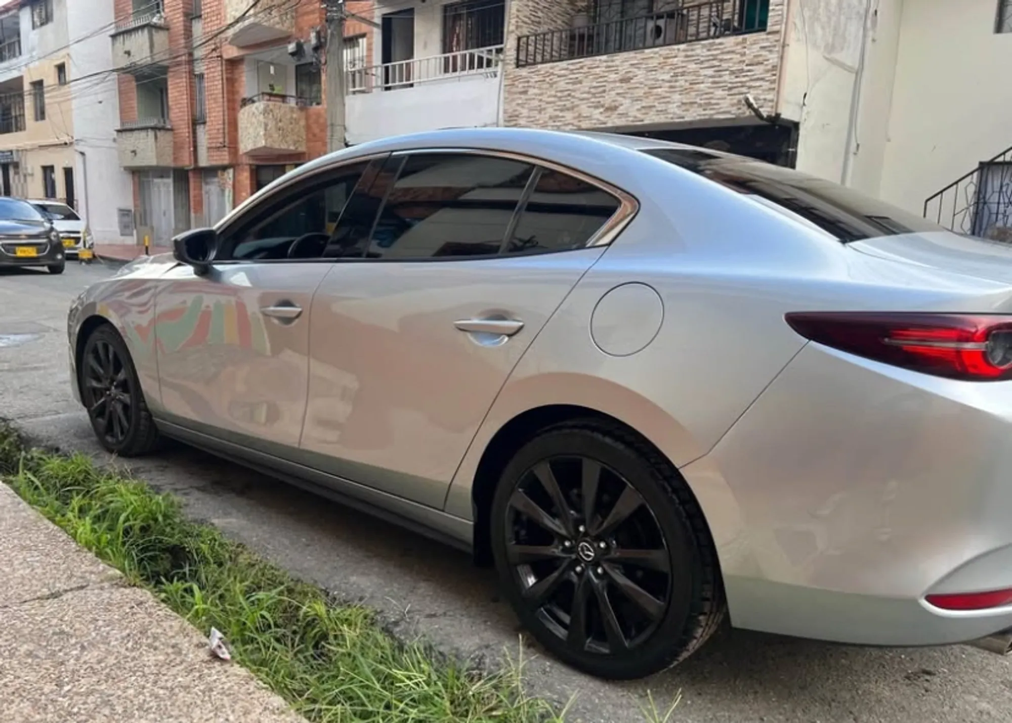 Vendo mazda 3 grand Touring lx 2020