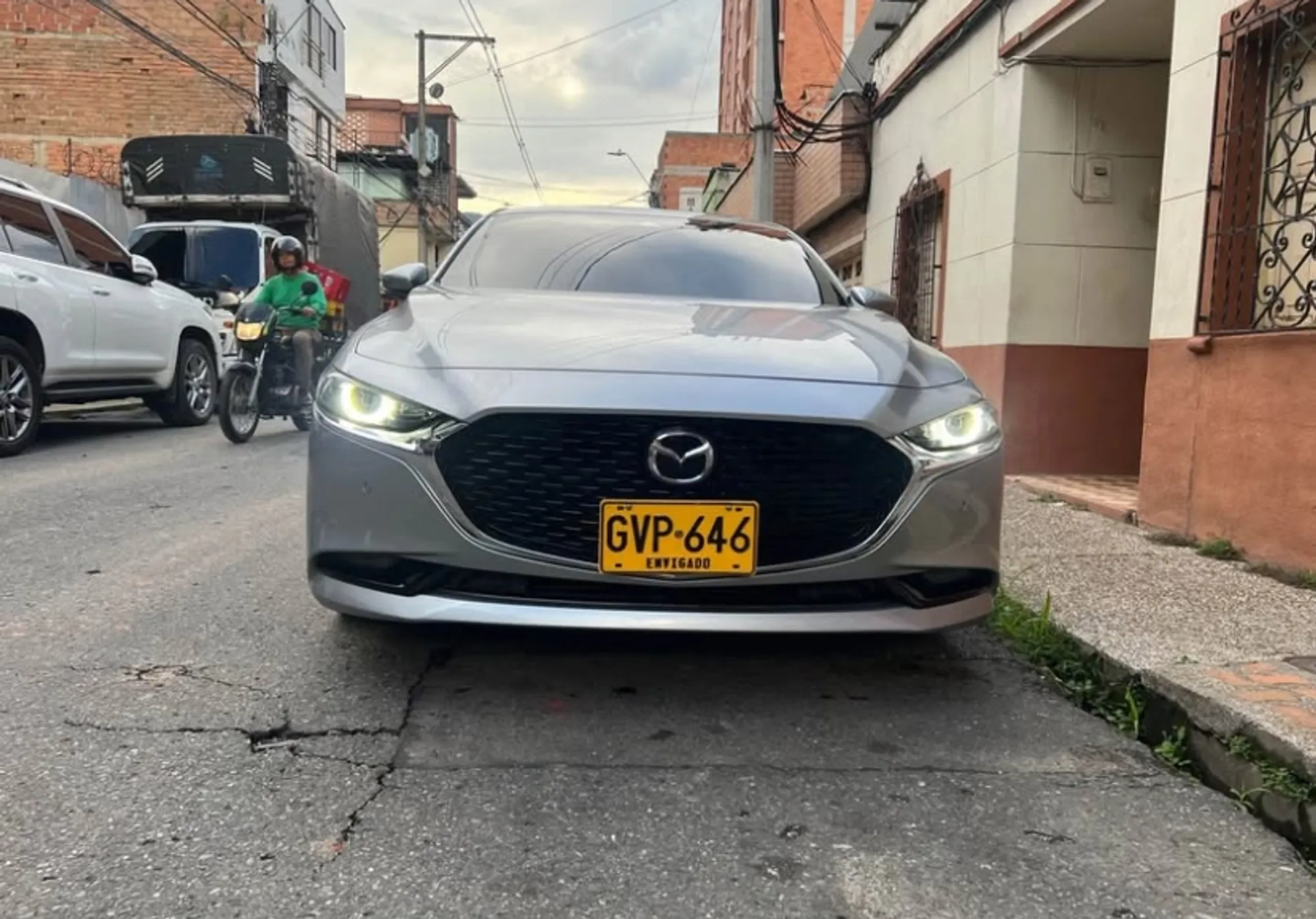 Vendo mazda 3 grand Touring lx 2020
