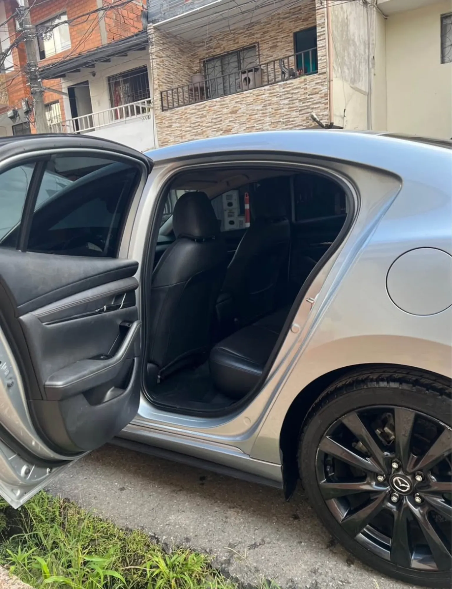 Vendo mazda 3 grand Touring lx 2020