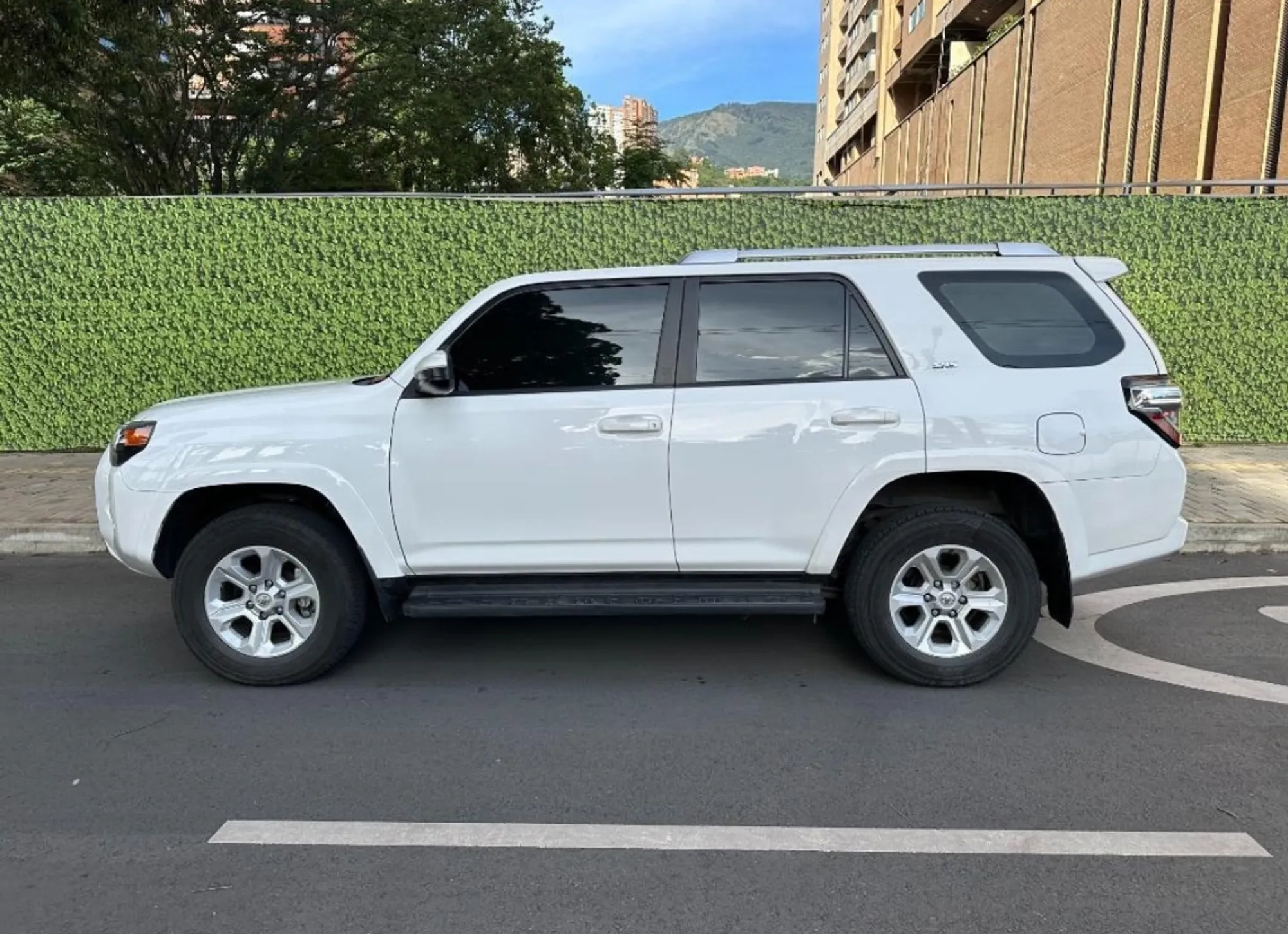 TOYOTA 4 Runner 2023 19.000 Kilometros 