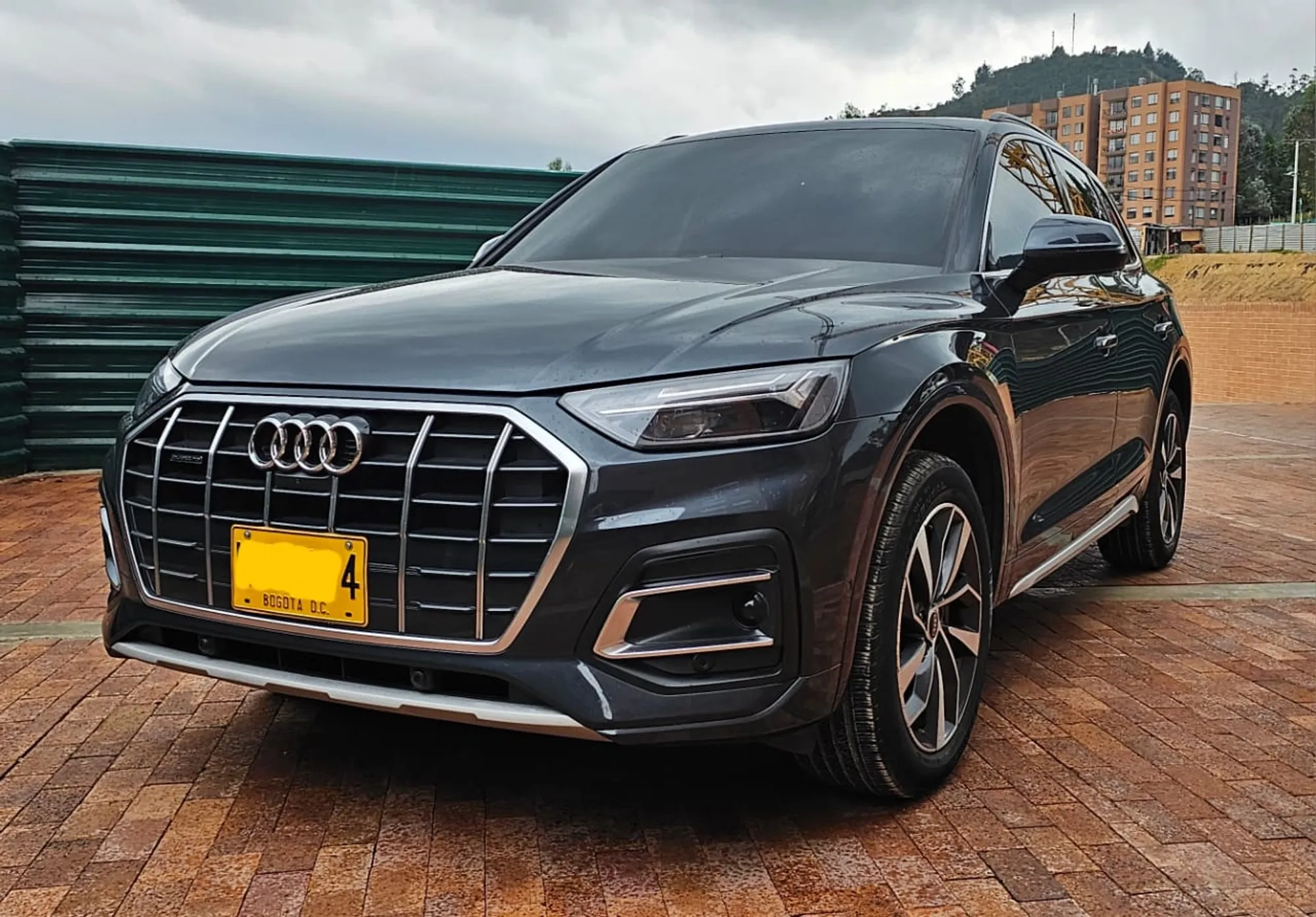 Audi Q5 2.0TFSI  Quattro ambition 2022 hibrido