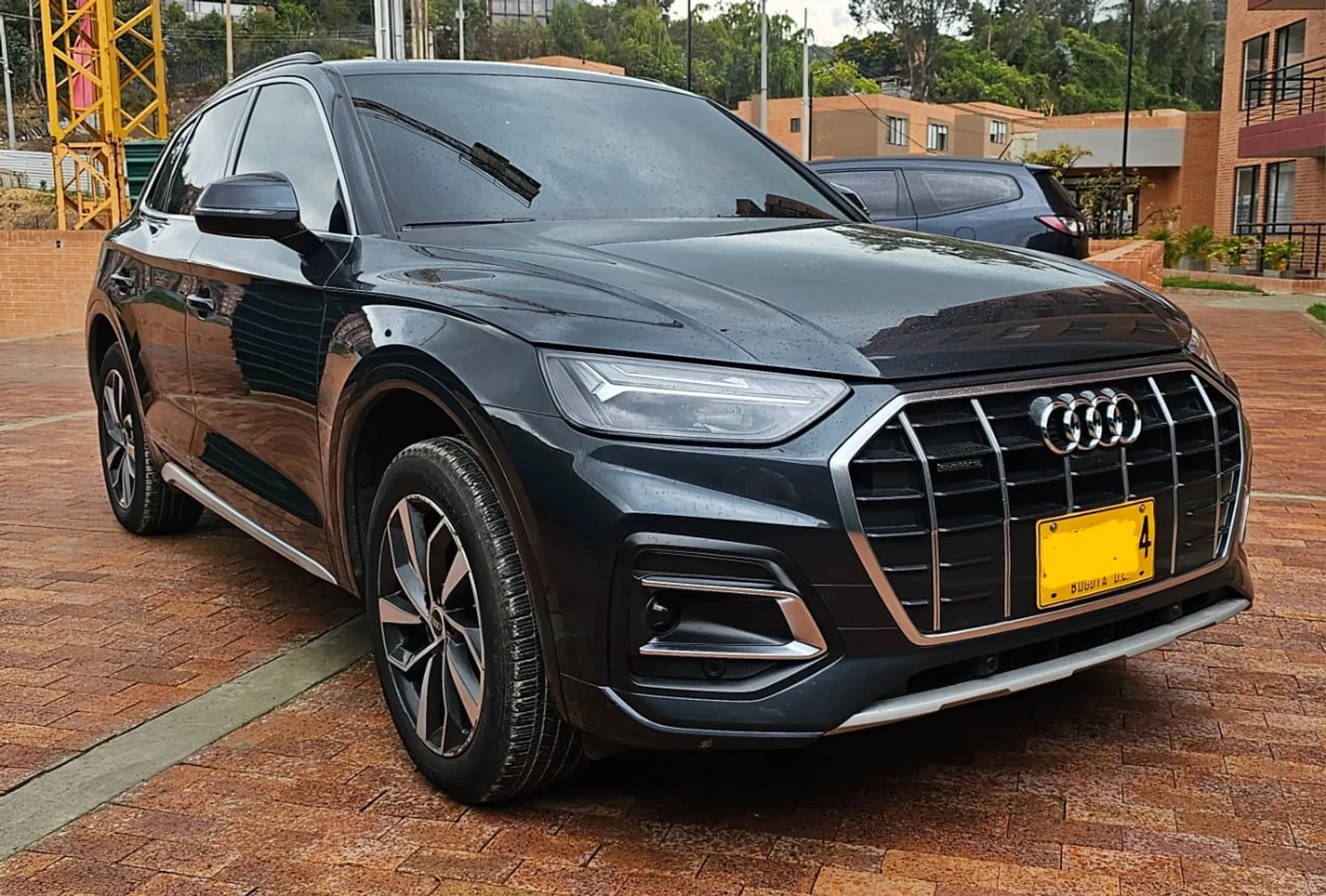 Audi Q5 2.0TFSI  Quattro ambition 2022 hibrido