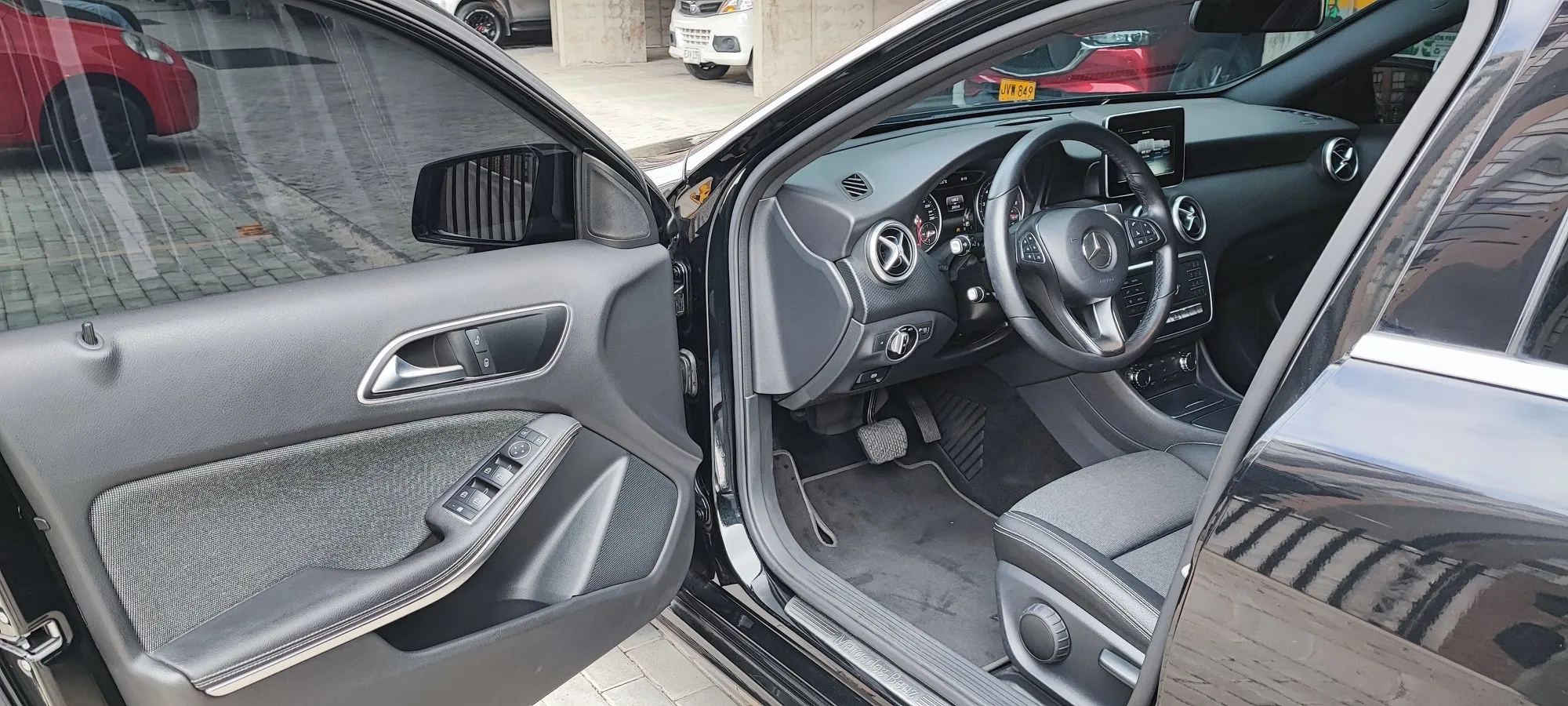 Mercedes Benz a200 poco km 2017