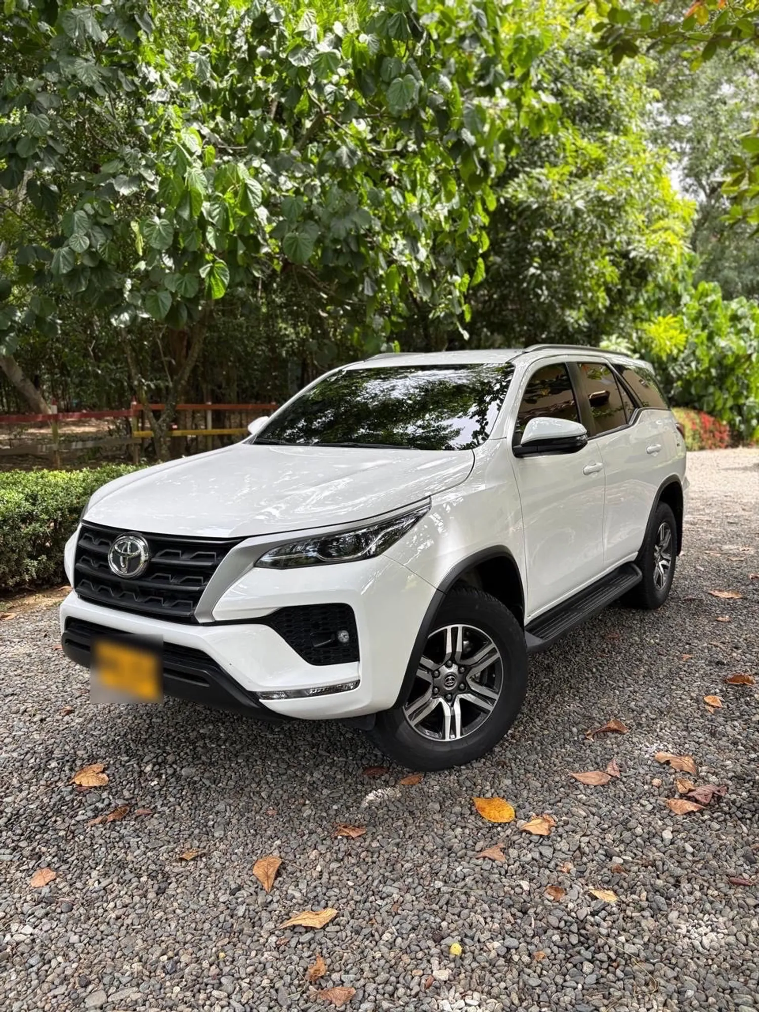 Toyota Fortuner 2023 2.4 Diesel 20.000 kms