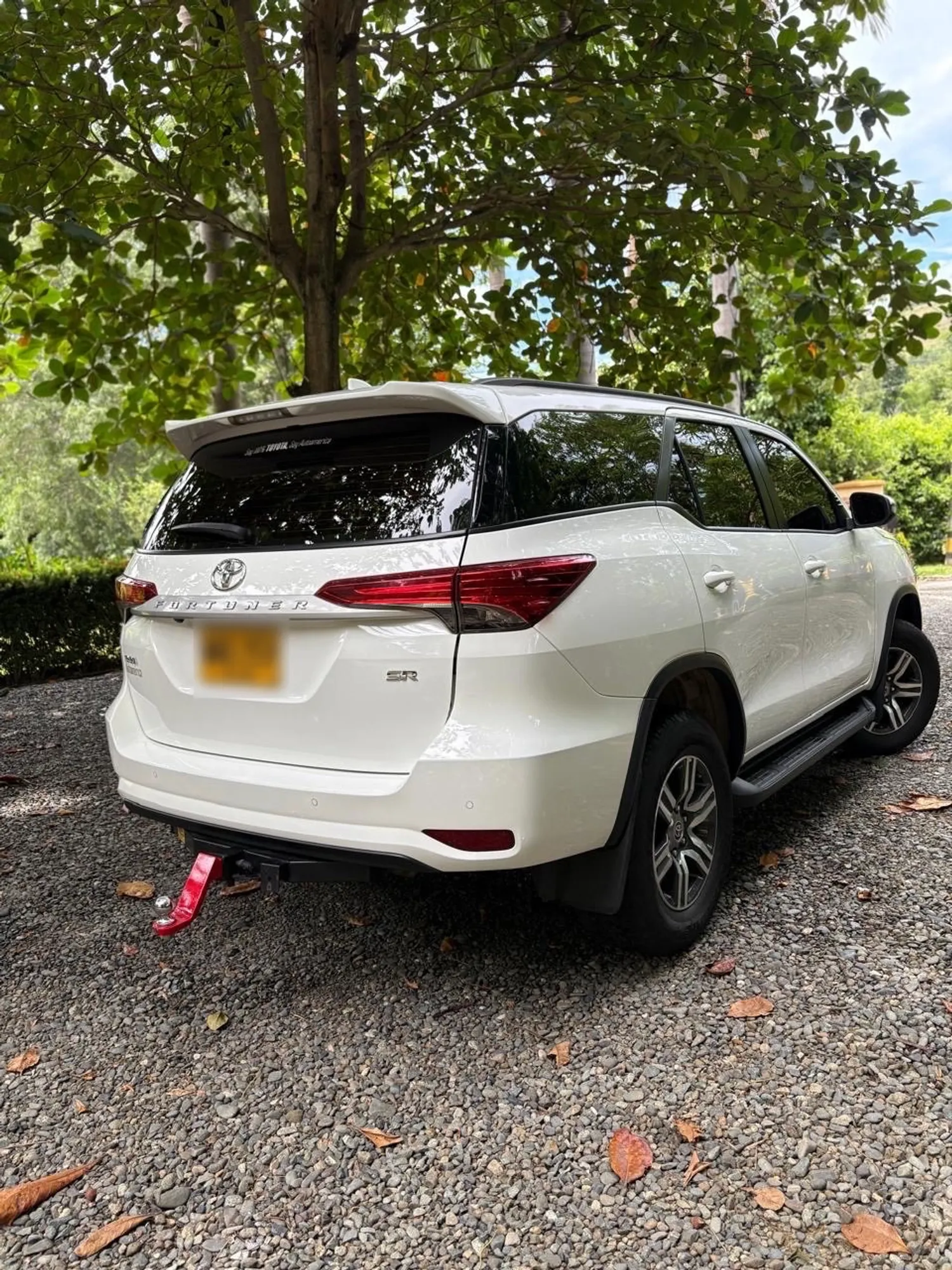 Toyota Fortuner 2023 2.4 Diesel 20.000 kms