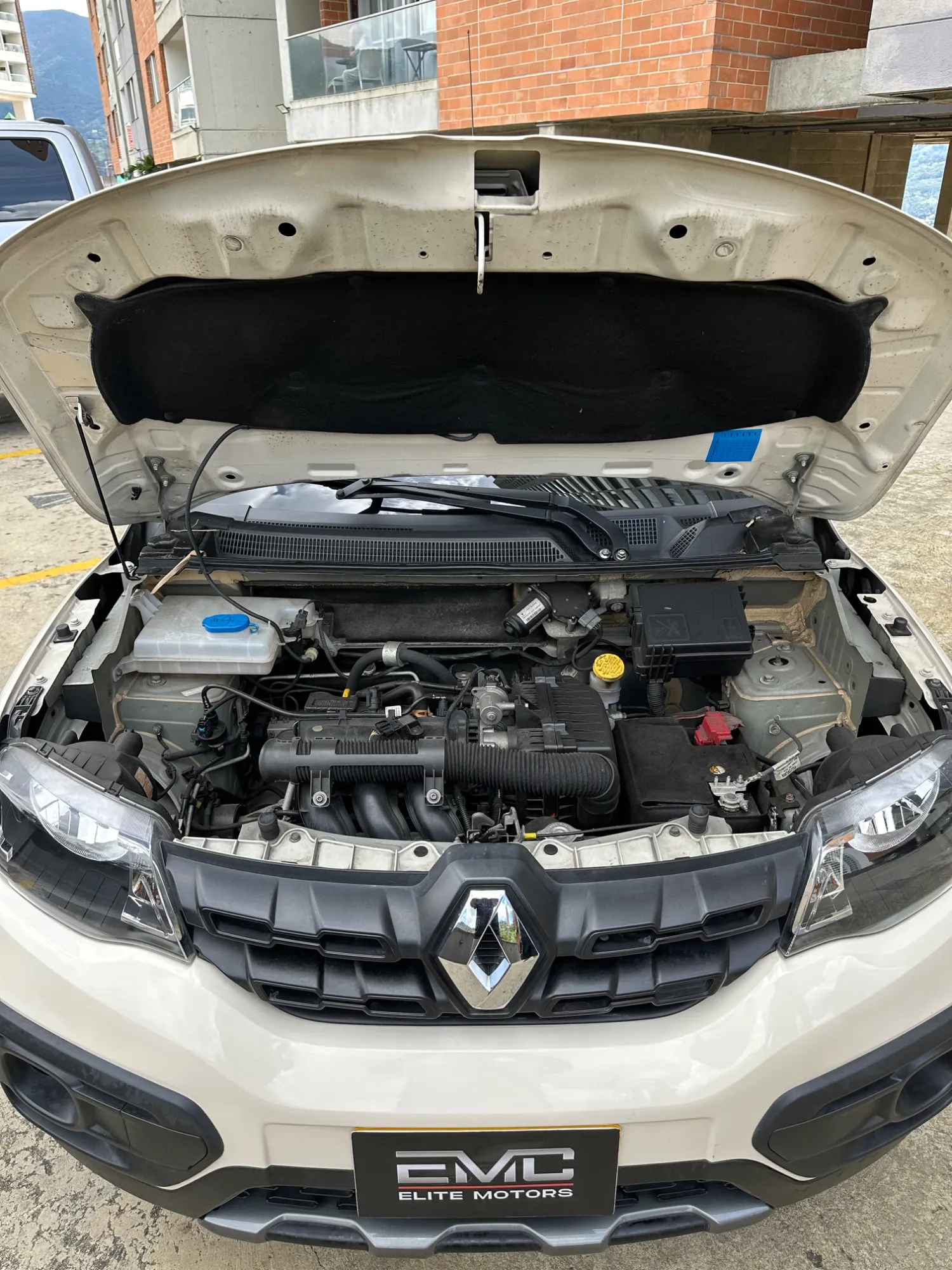 Renault kwid Outsider