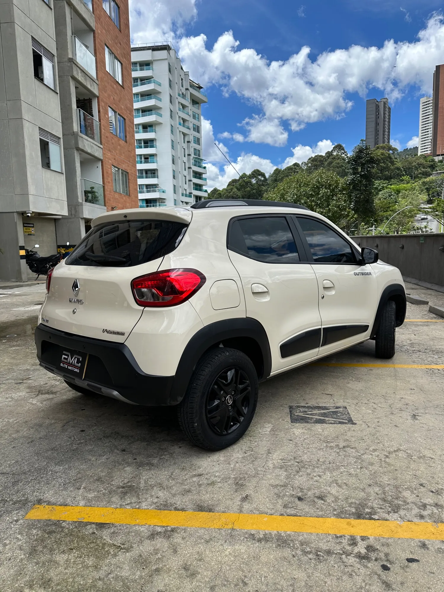 Renault kwid Outsider