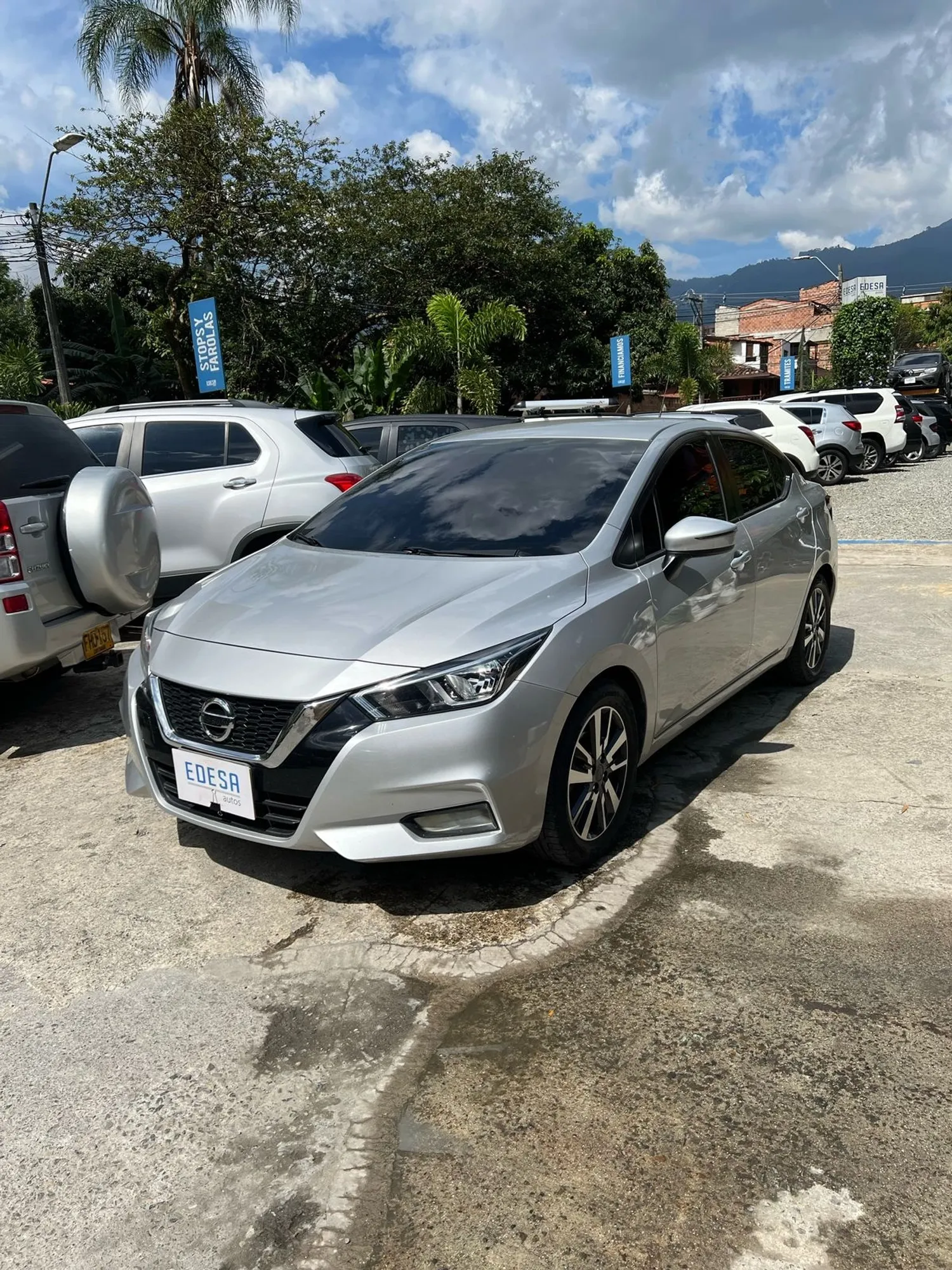 NISSAN VERSA ADVANCED MT DUENO