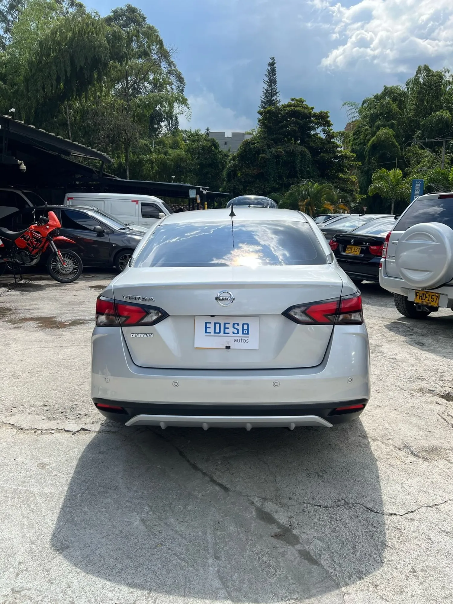 NISSAN VERSA ADVANCED MT DUENO