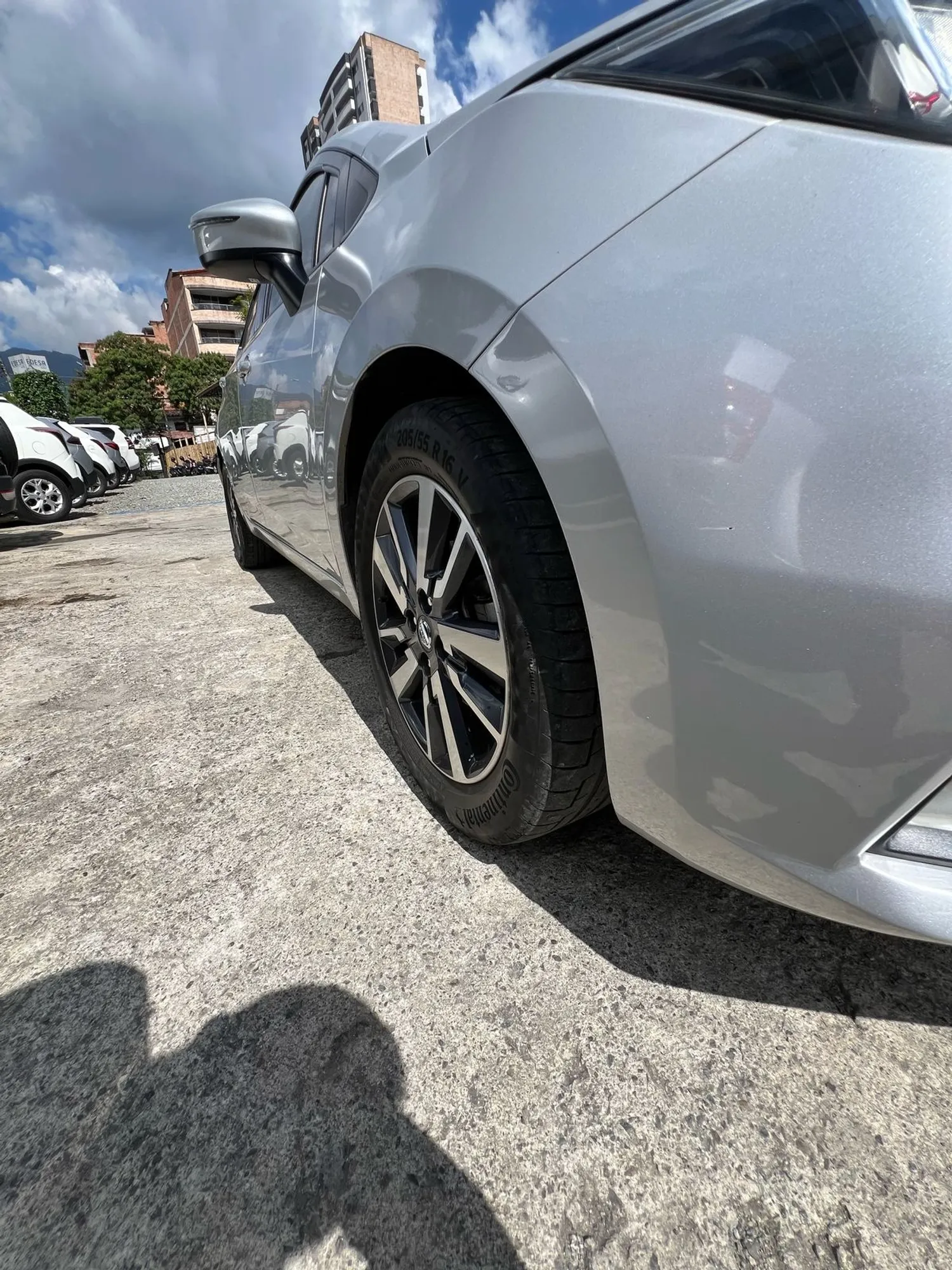 NISSAN VERSA ADVANCED MT DUENO