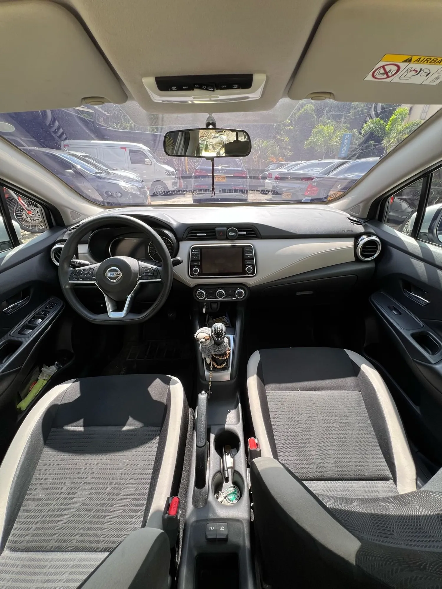 NISSAN VERSA ADVANCED MT DUENO
