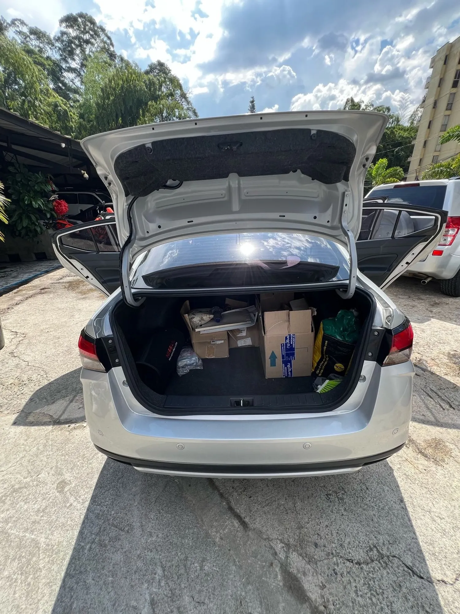 NISSAN VERSA ADVANCED MT DUENO