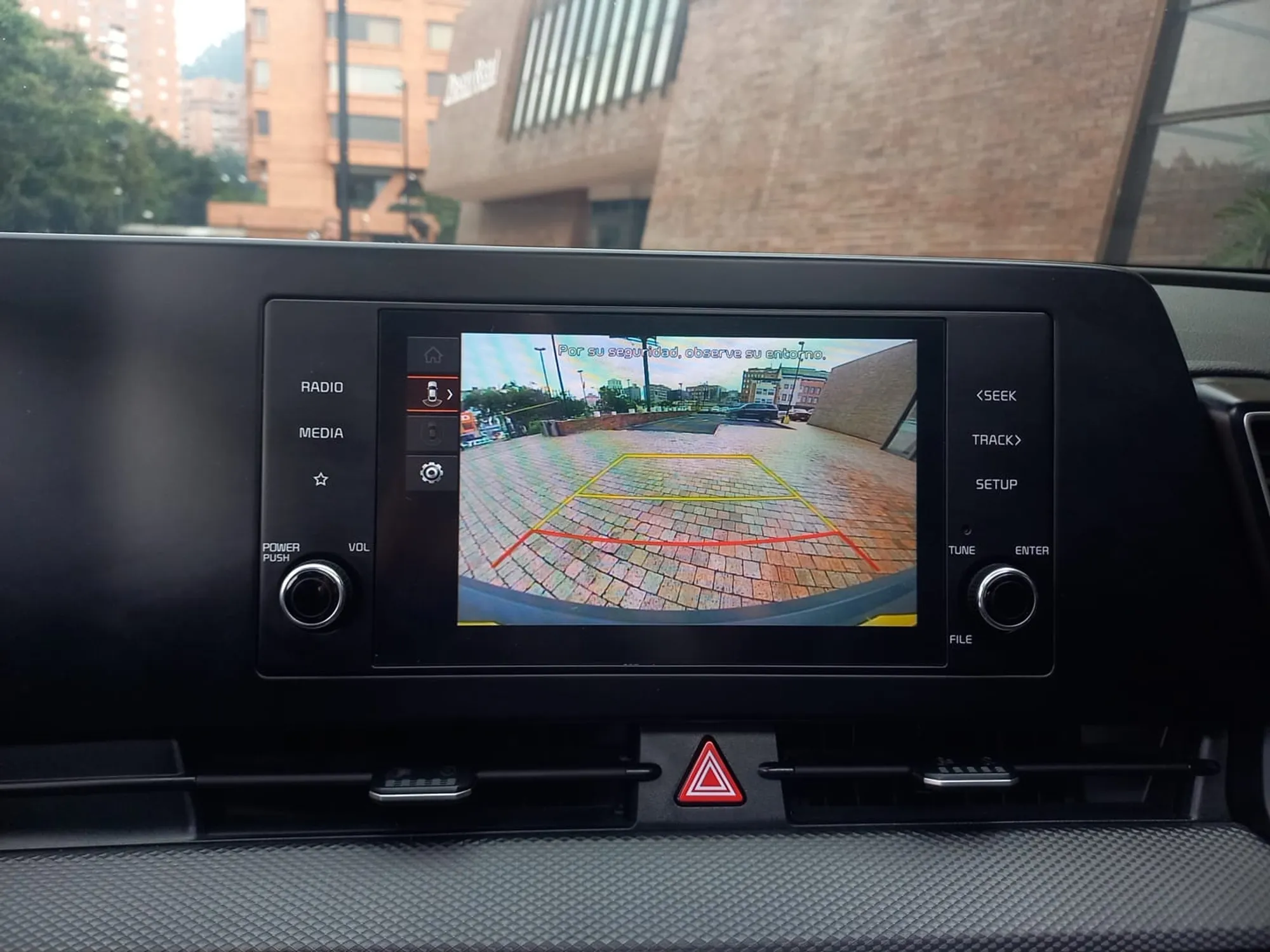 KIA SPORTAGE ZENITH 2.0 AUT EN EXCELENTE ESTADO
