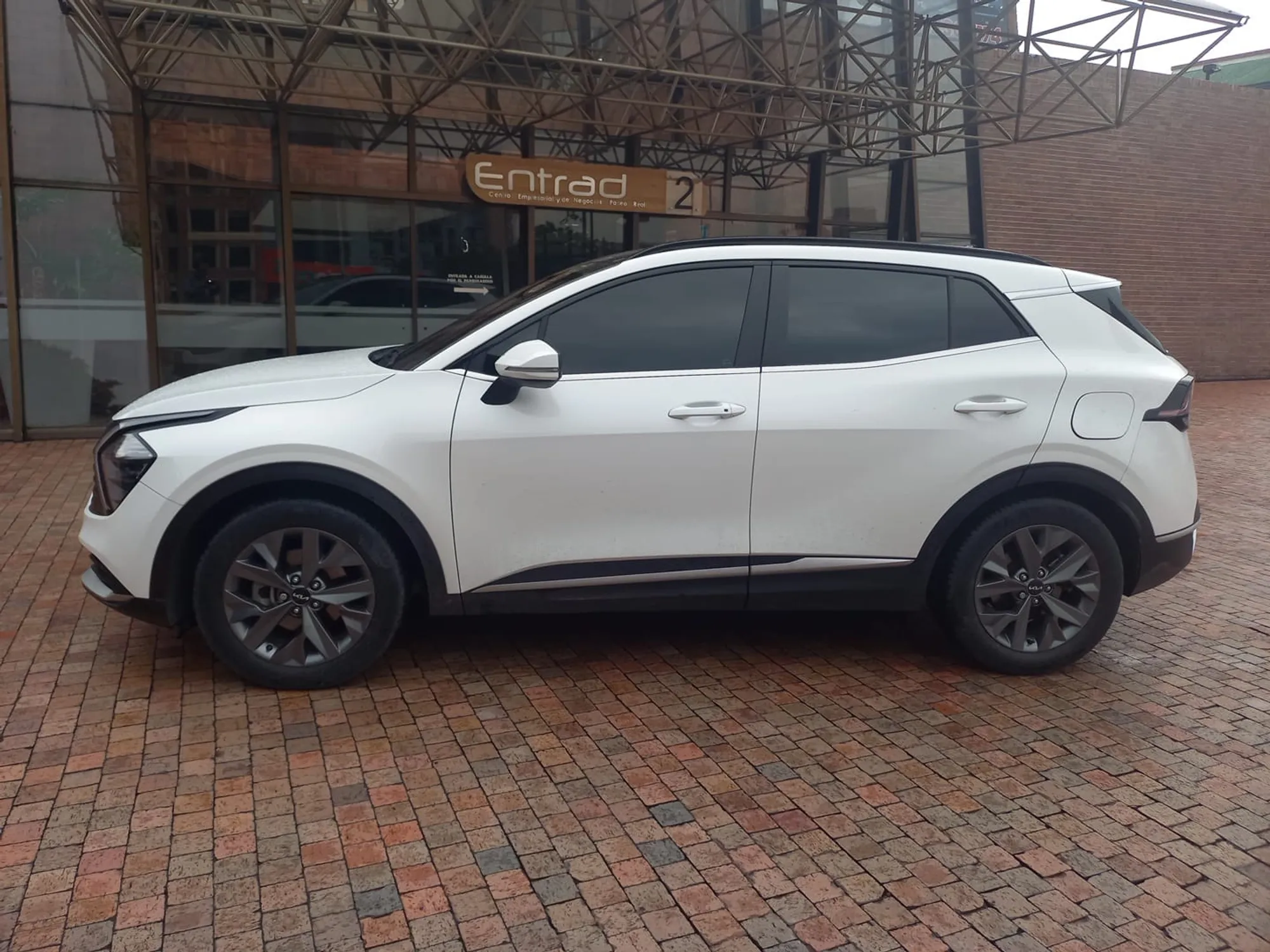 KIA SPORTAGE ZENITH 2.0 AUT EN EXCELENTE ESTADO