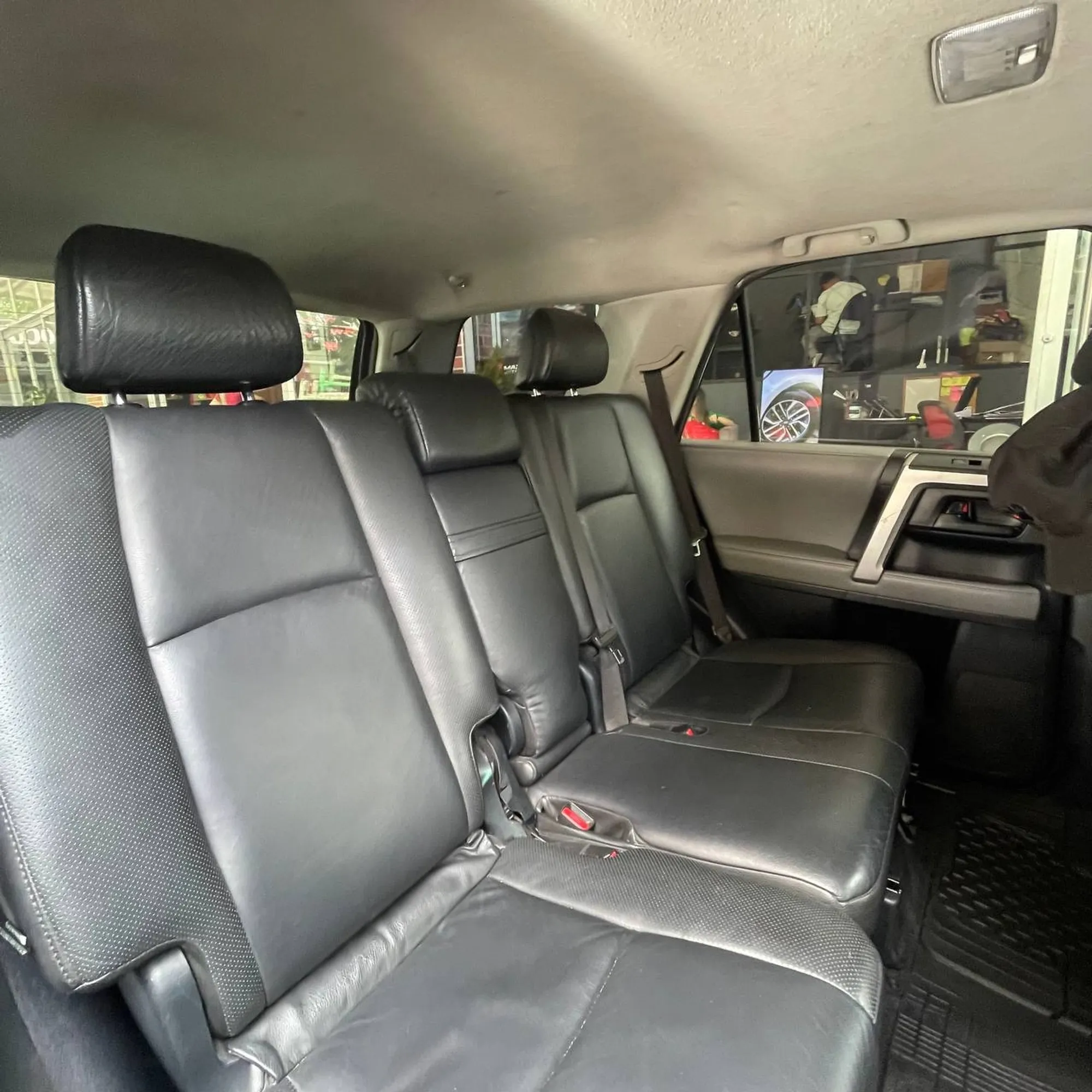 TOYOTA 4RUNNER SR5 2011 AT 4.000L PLATA 191.000KMS