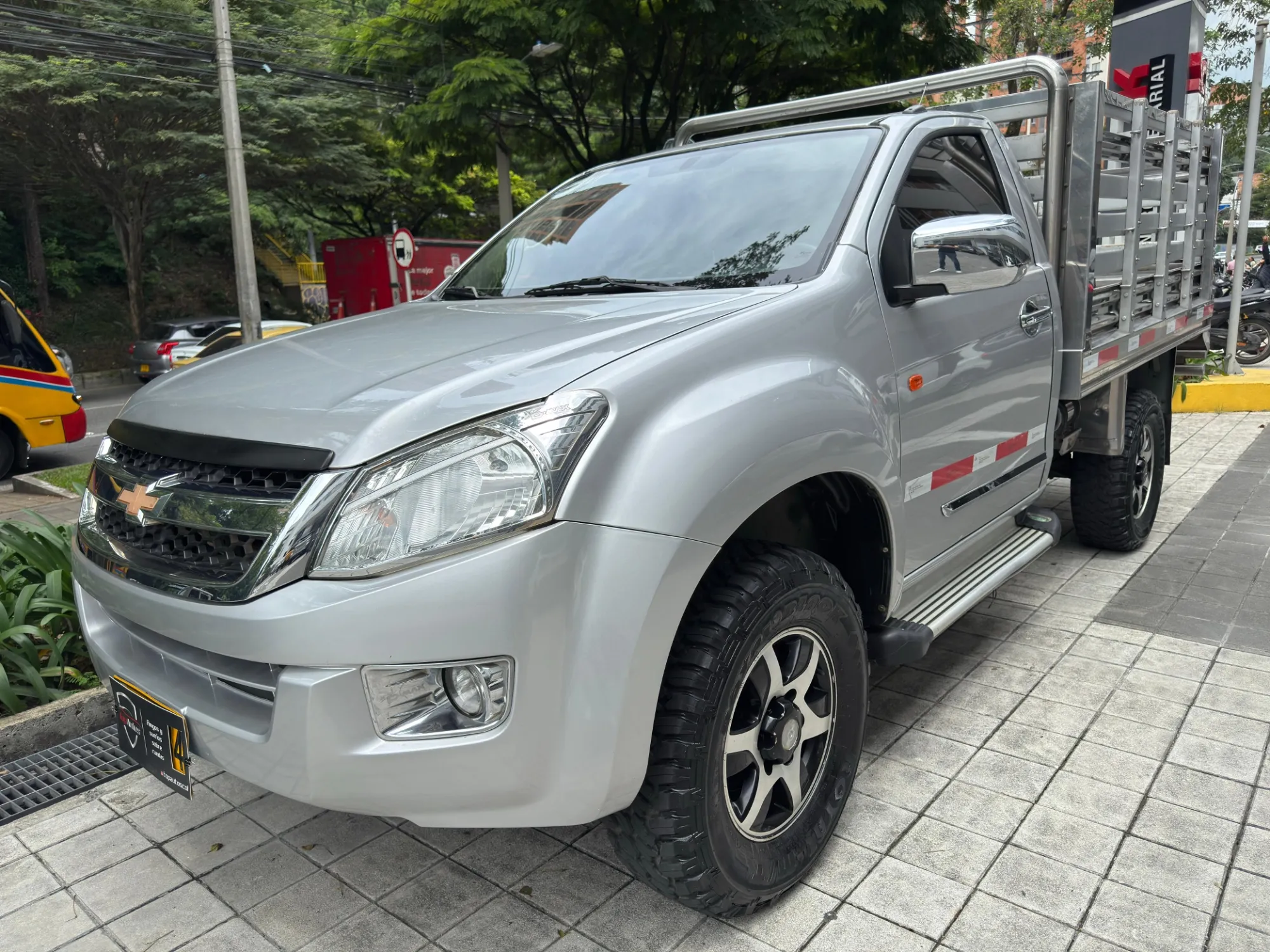 CHEVROLET DMAX ESTACAS