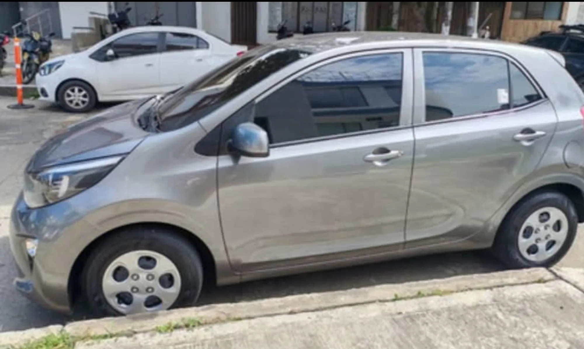 Kia Picanto Zenith 1.2 MT