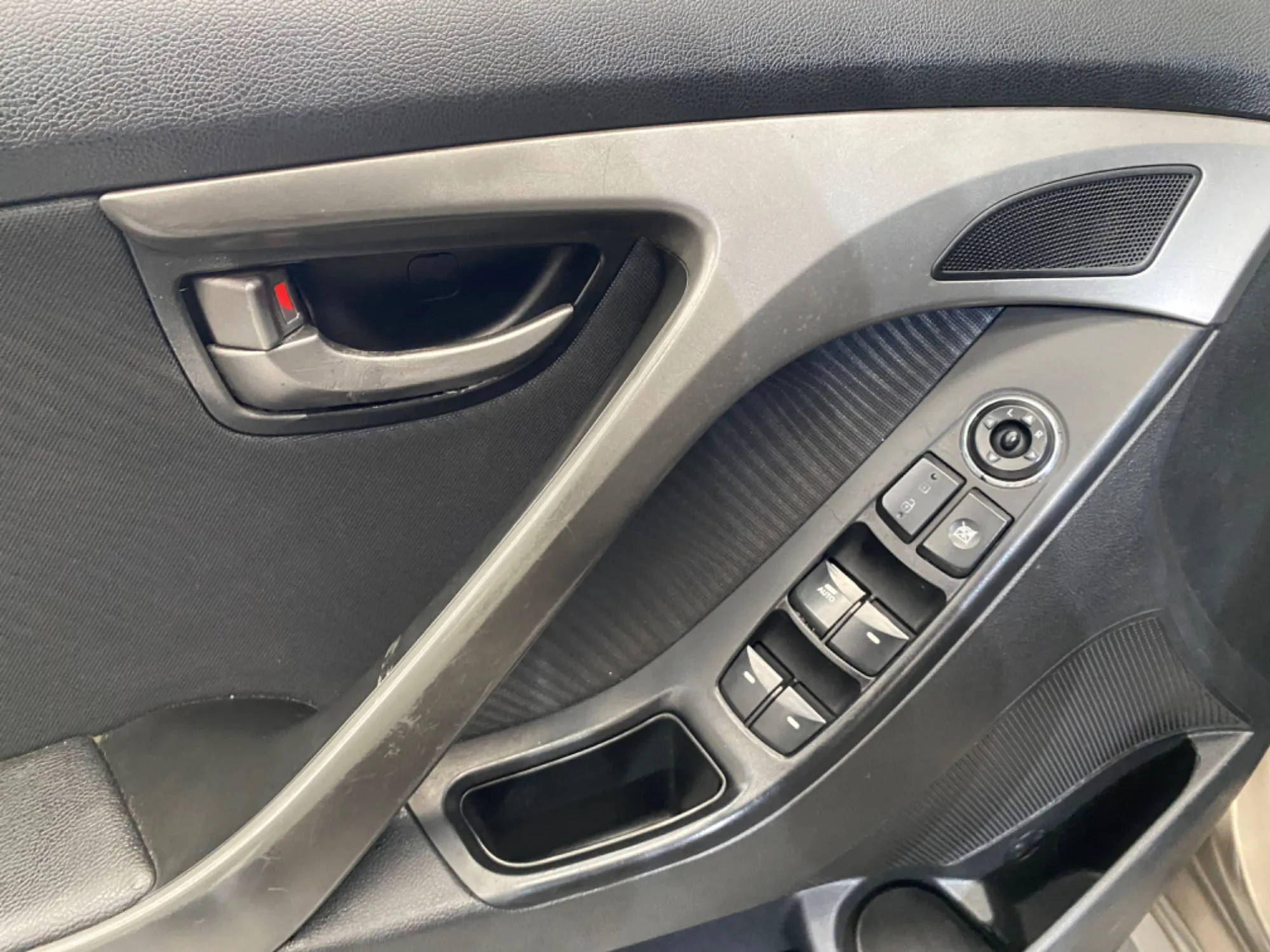 HYUNDAI ELANTRA GLS 1.8L MT