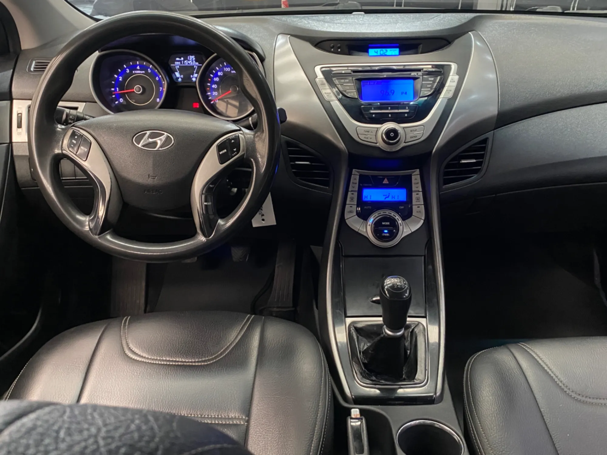 HYUNDAI ELANTRA GLS 1.8L MT
