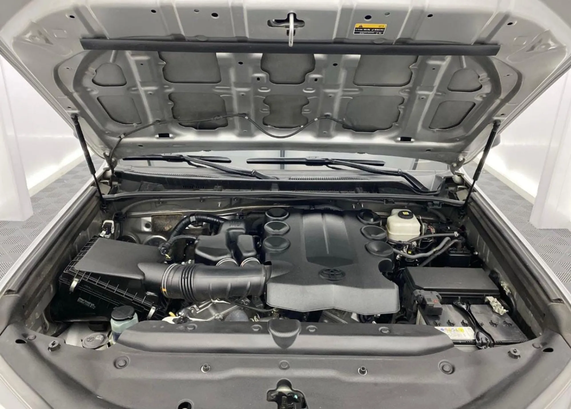 Toyota 4Runner 4.0 SR5 FI 2023