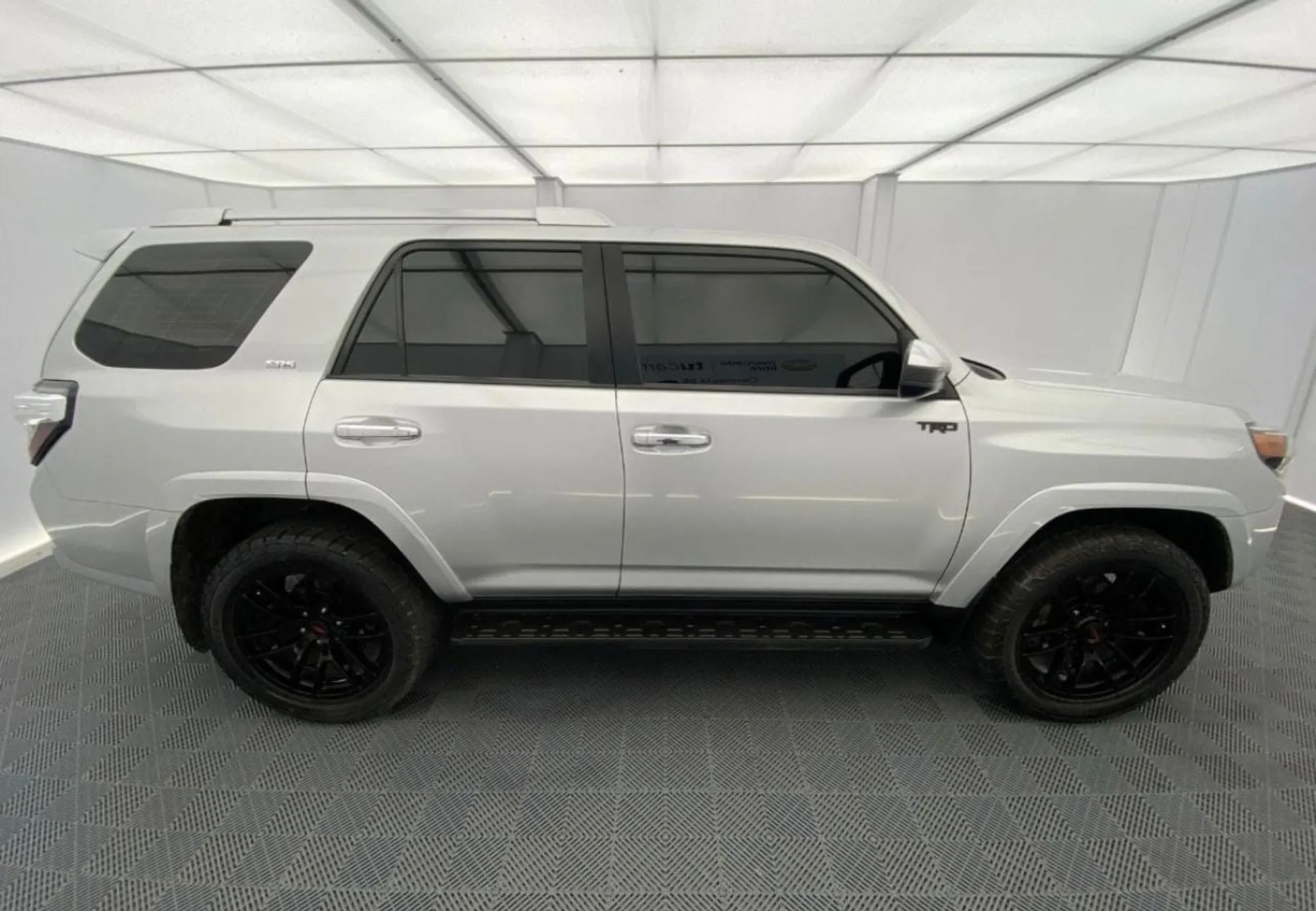 Toyota 4Runner 4.0 SR5 FI 2023