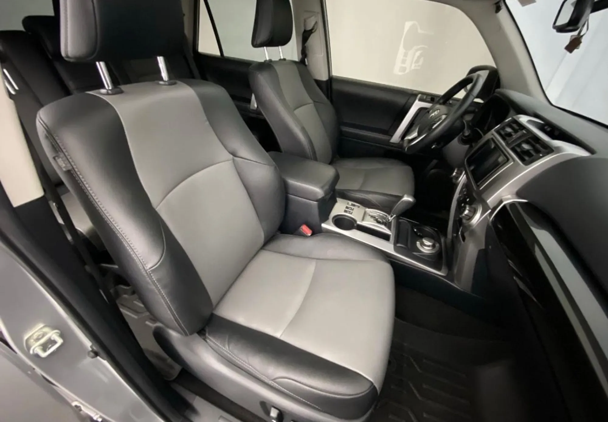 Toyota 4Runner 4.0 SR5 FI 2023