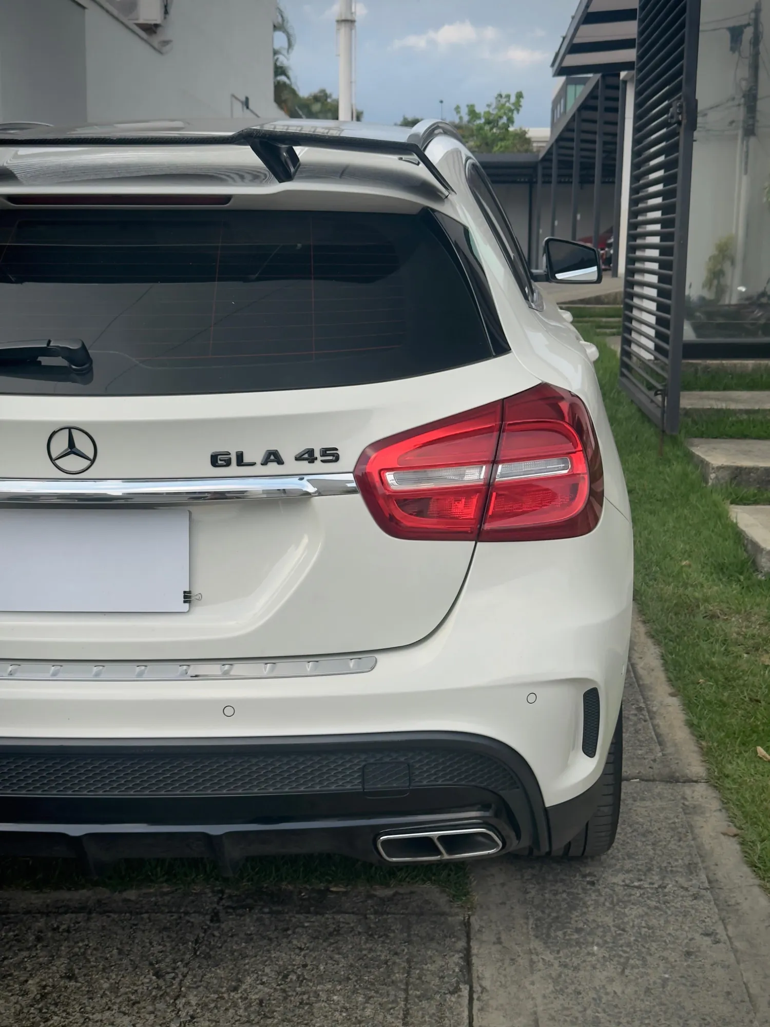 Mercedes Benz GLA 45 AMG 2016