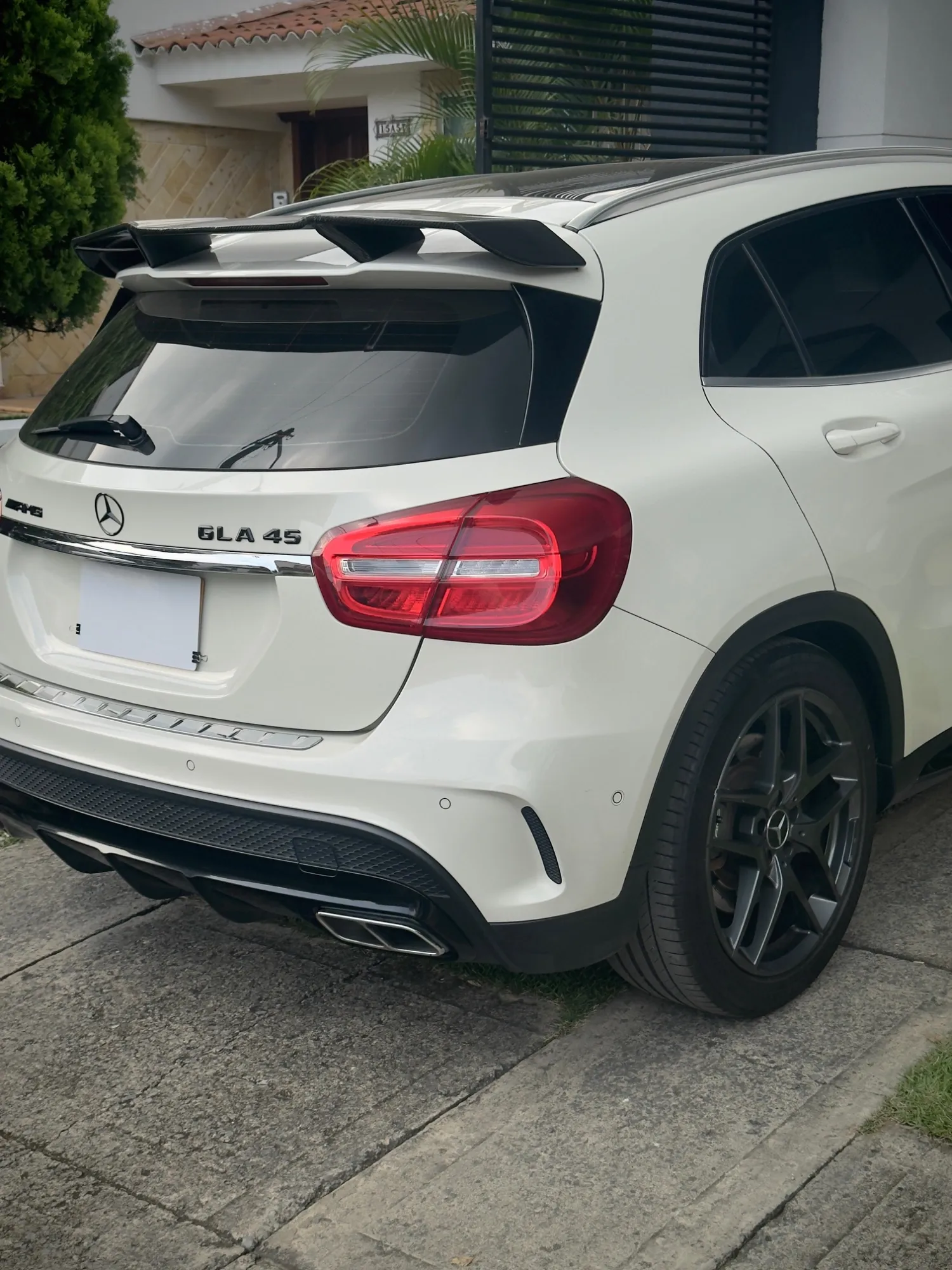 Mercedes Benz GLA 45 AMG 2016