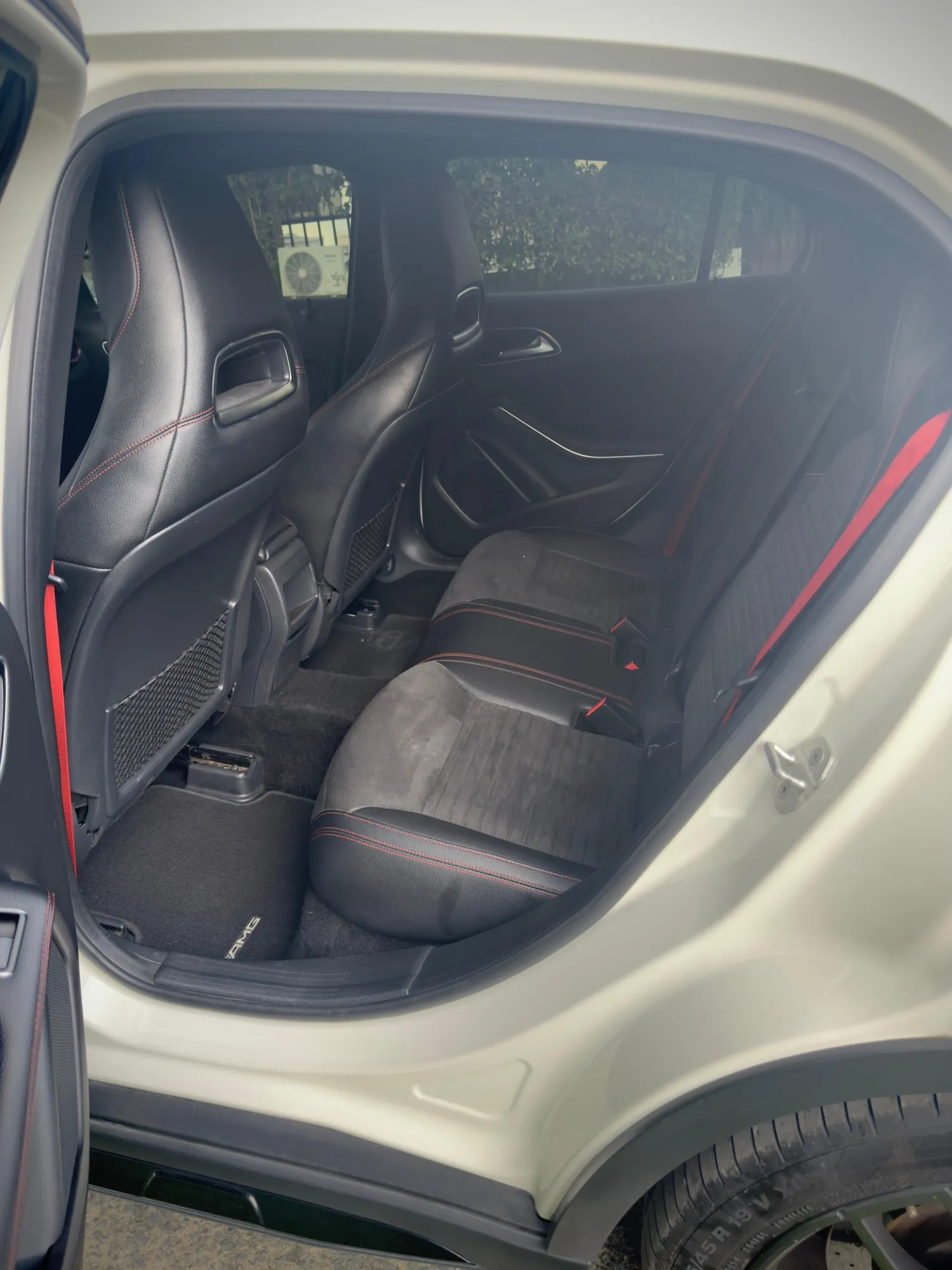 Mercedes Benz GLA 45 AMG 2016