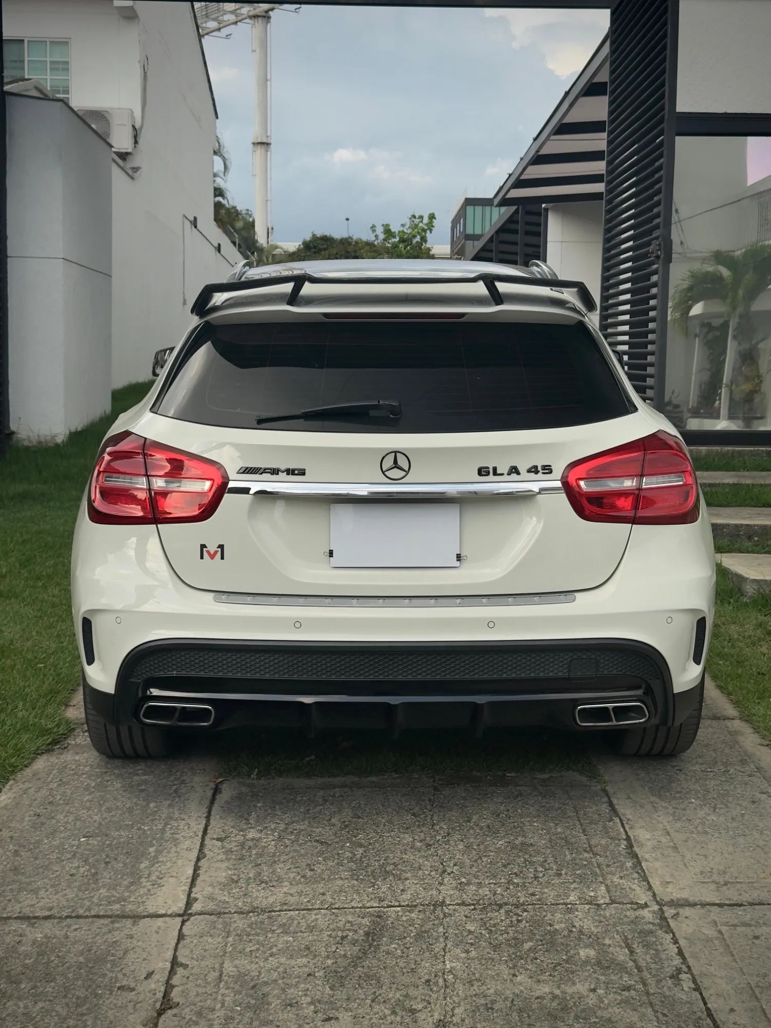 Mercedes Benz GLA 45 AMG 2016