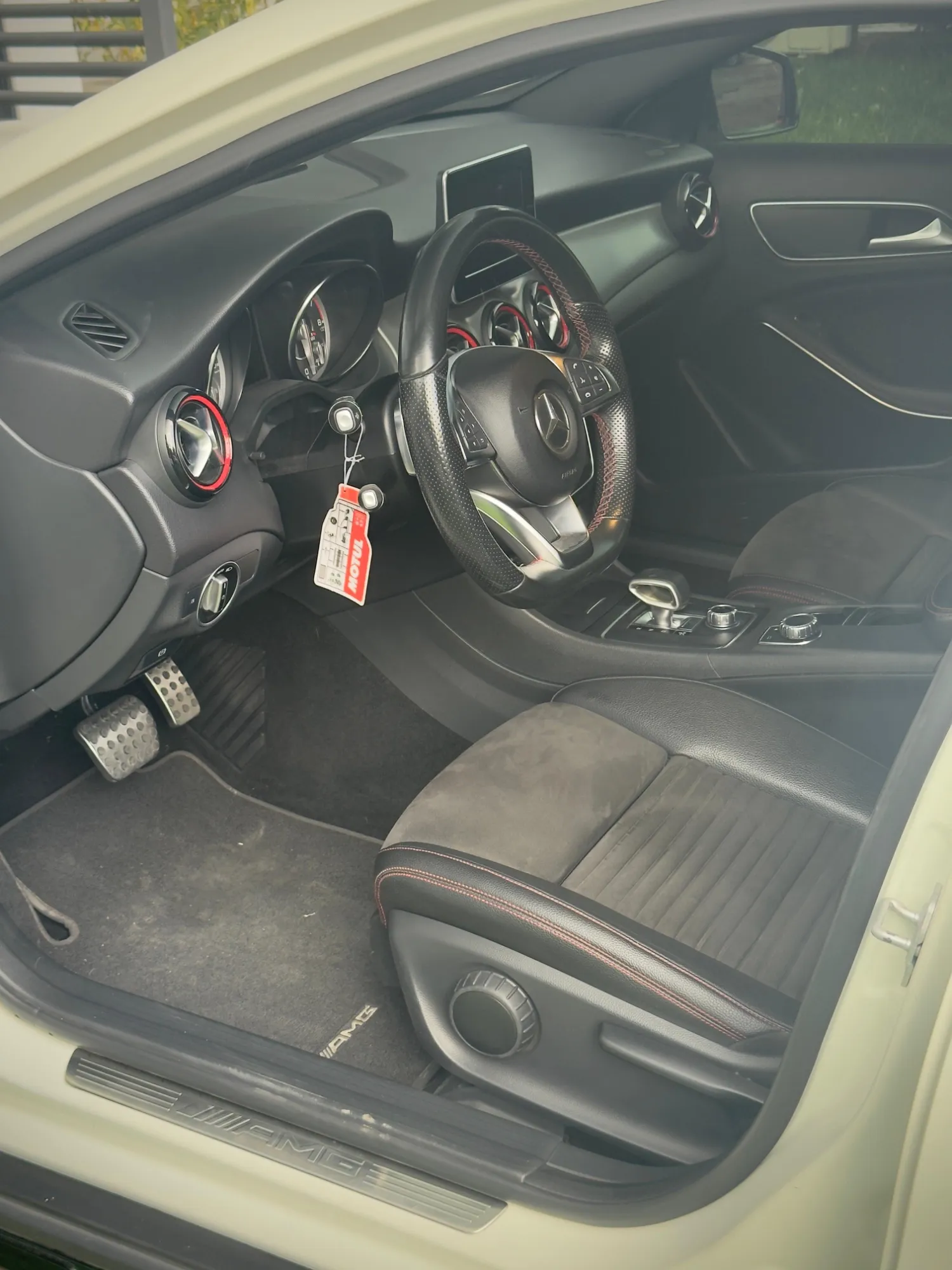 Mercedes Benz GLA 45 AMG 2016