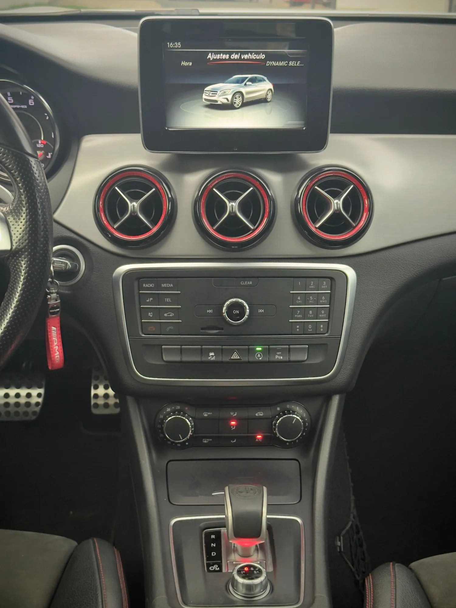 Mercedes Benz GLA 45 AMG 2016