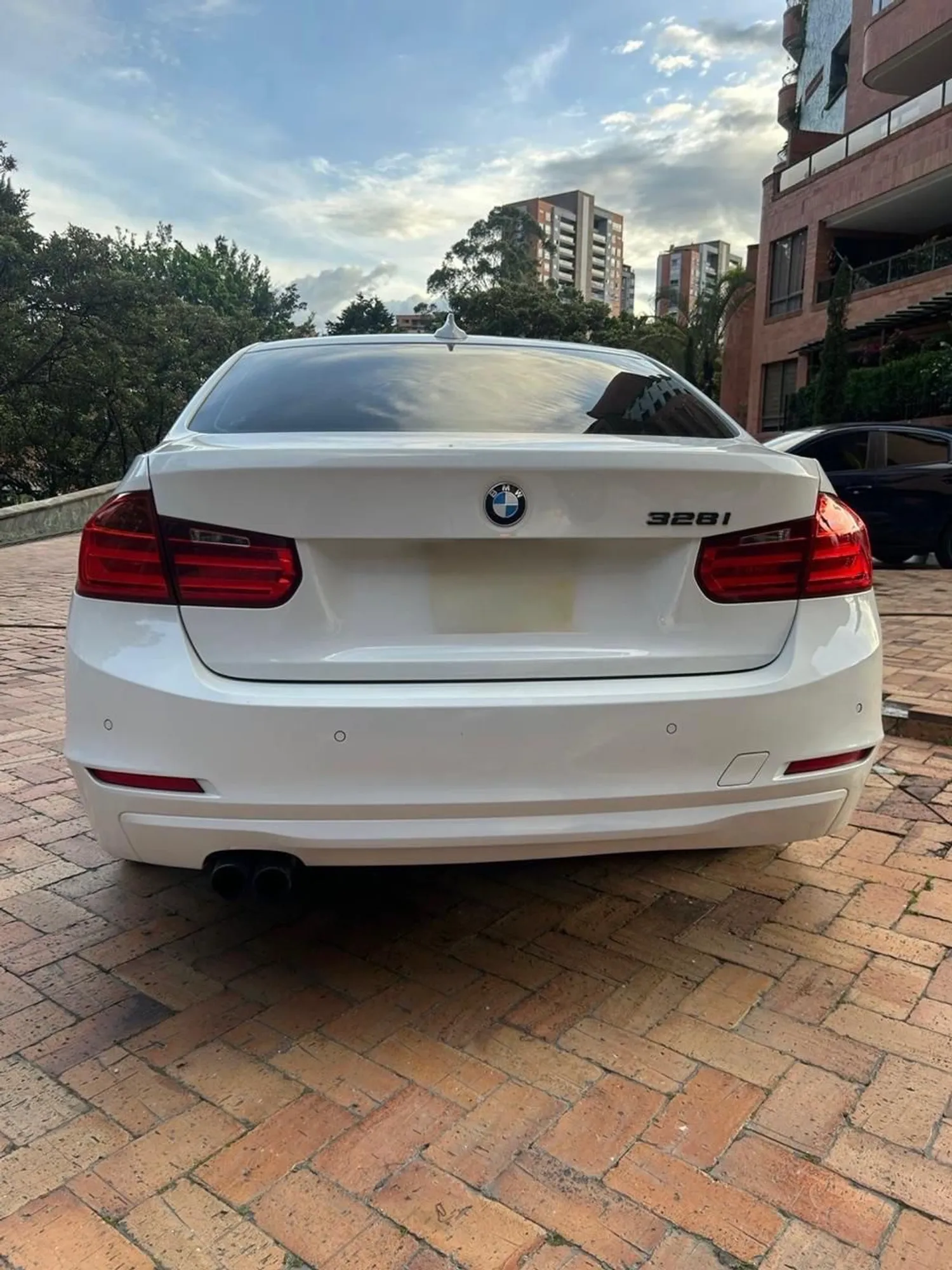 BMW 328i F30 TWIN TURBO