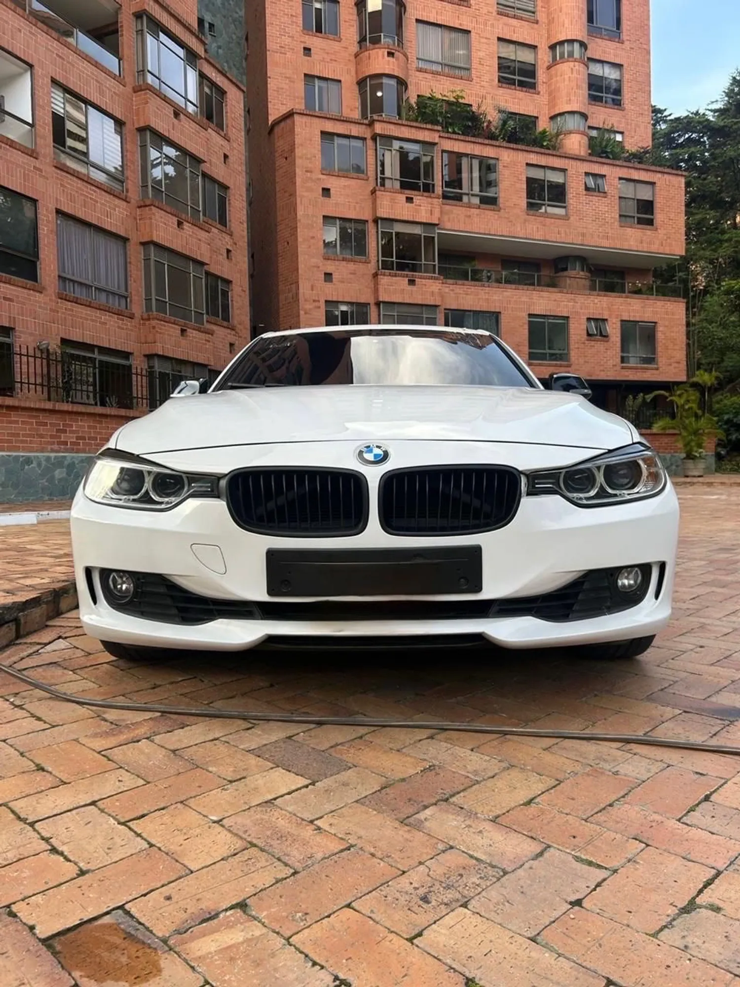 BMW 328i F30 TWIN TURBO